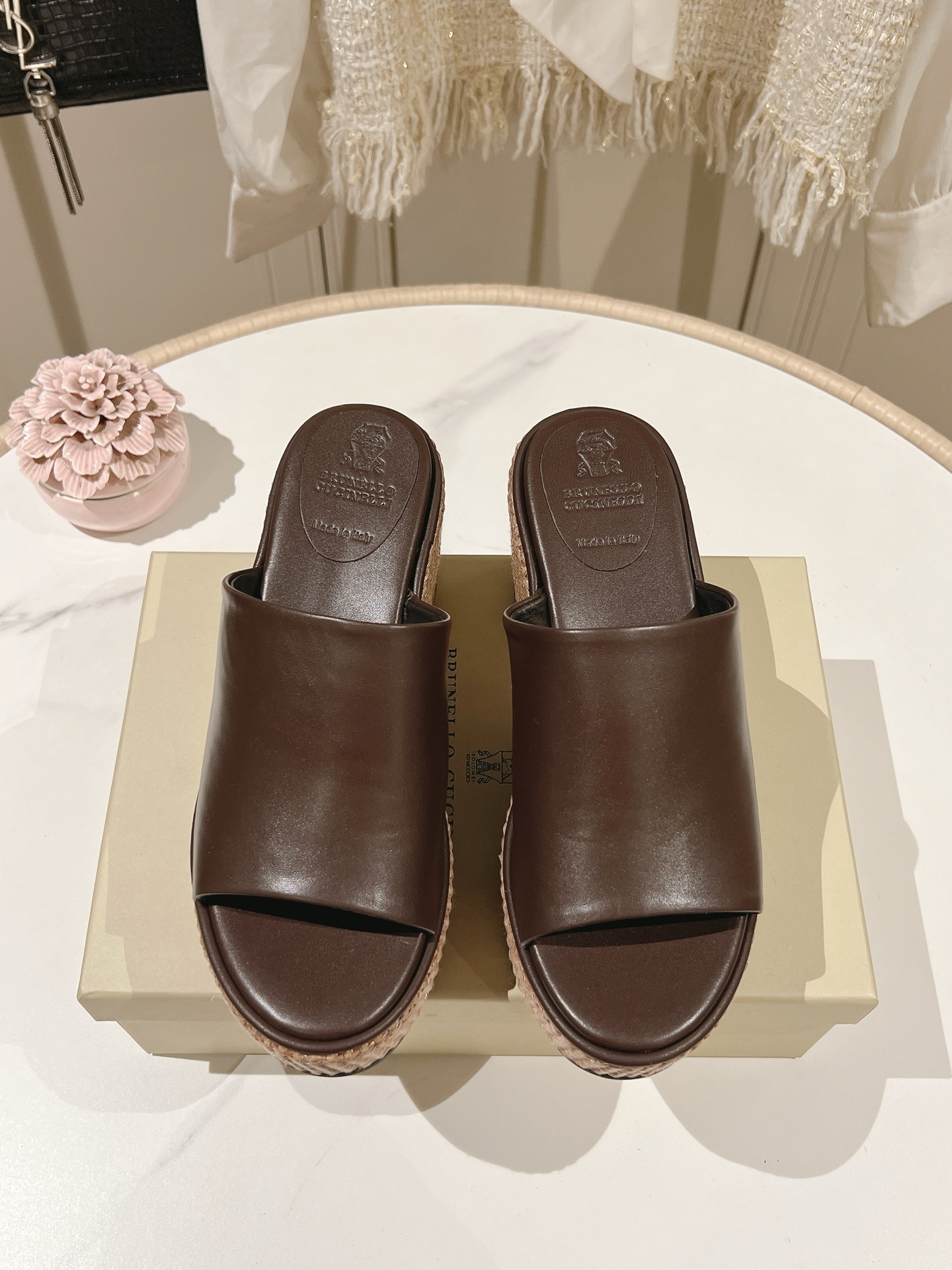 Brunello Cucinelli 极简主义风格，纯手工串联珠链配饰