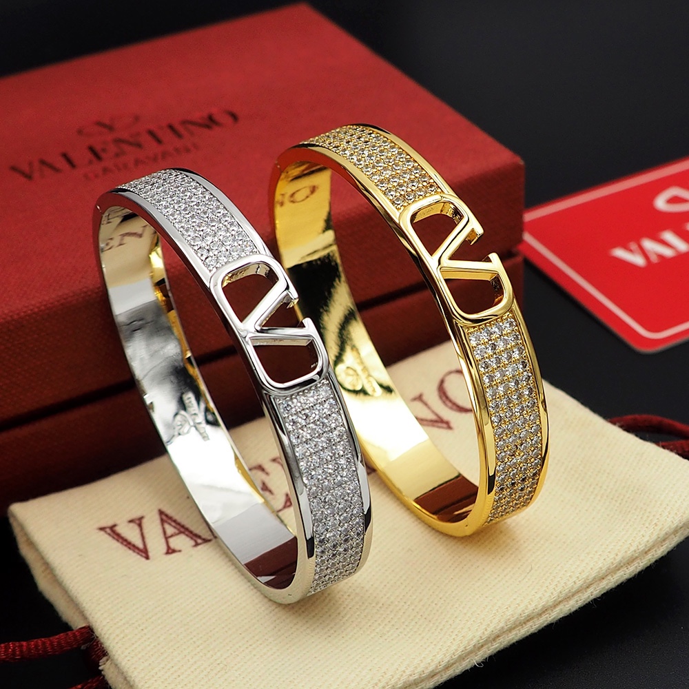 the new valentino is full of drill bracelets - 图片 7