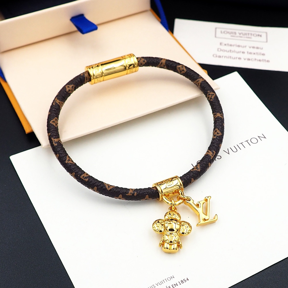 “Vivienne LV Leather Bracelet with Monogram Ecli¥se Canvas and Mascot Placards” - 图片 7