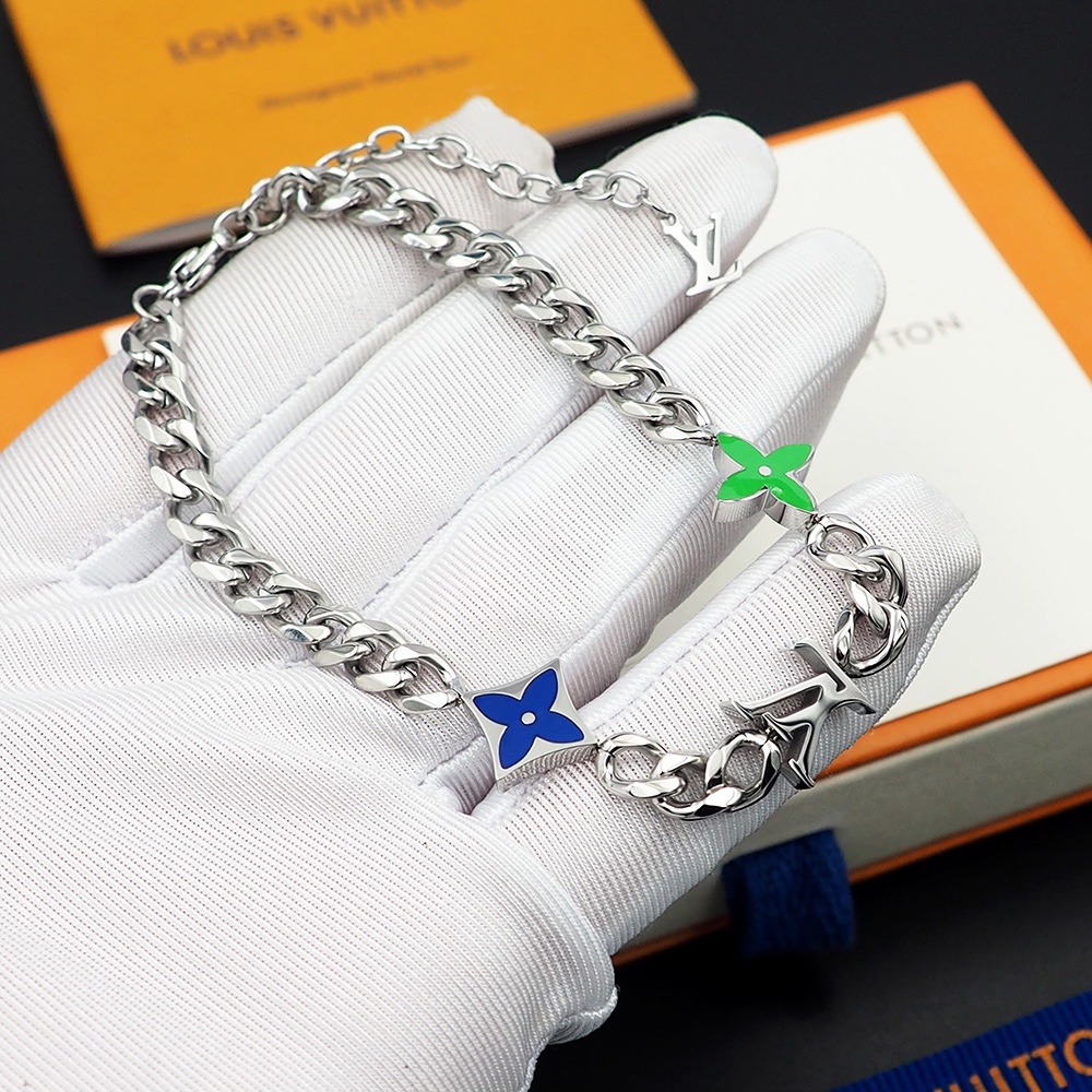 Lvjia Monogram Row bracelet features a metal chain adorned with Binfen - Jewelry 7