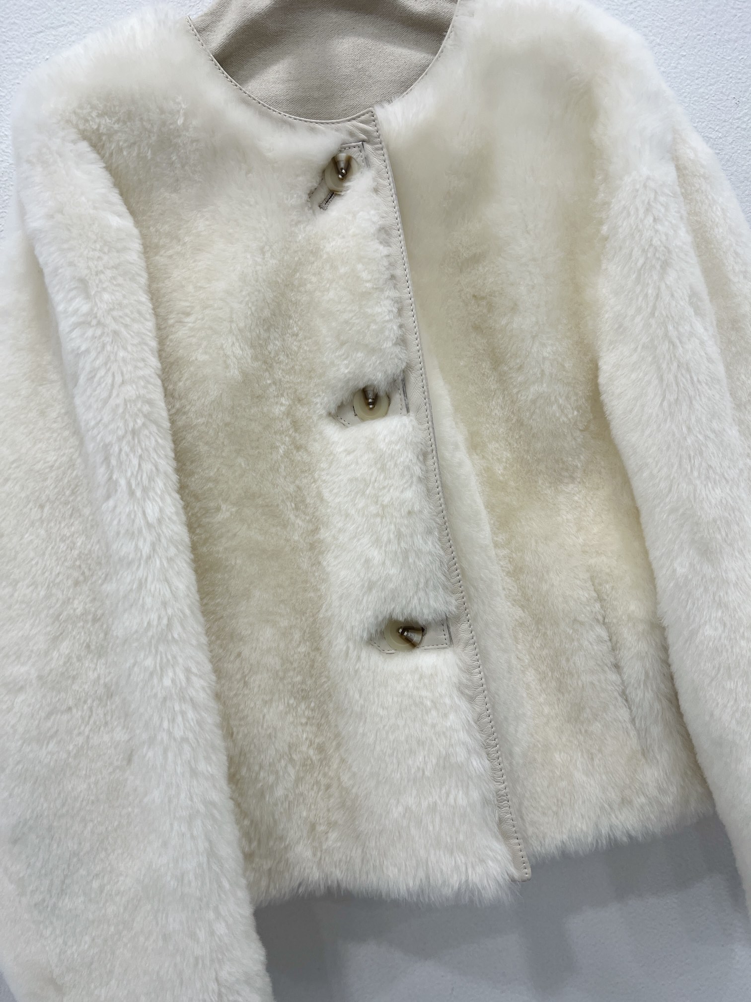 Max Mara Single-Rate Female Suit with New Coat: Melinou Wool, Leather, Weather-Resistant. - 图片 4