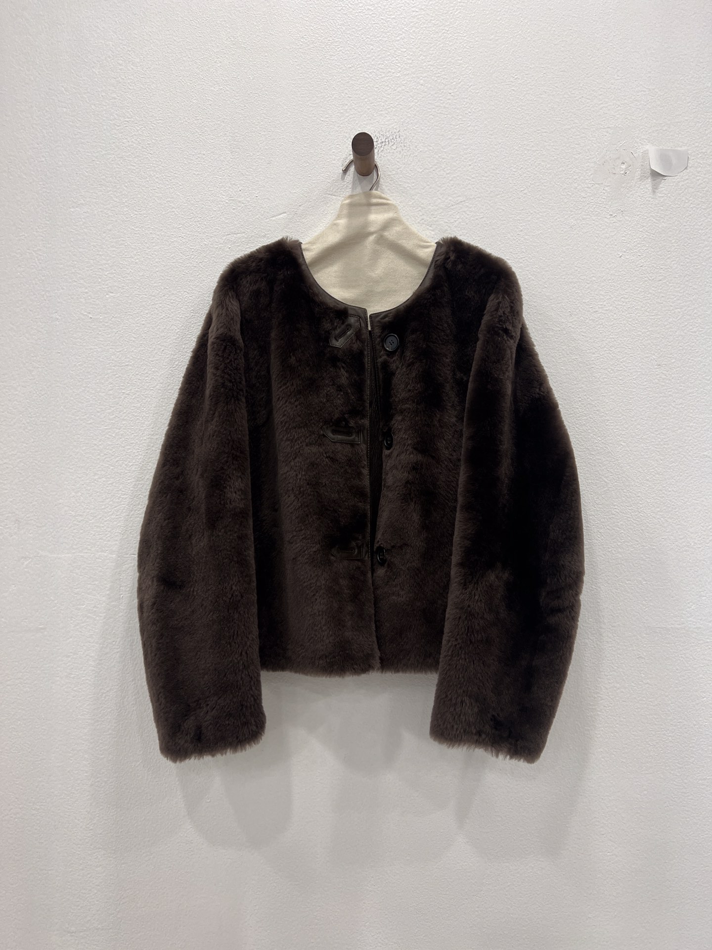 Max Mara Single-Rate Female Suit with New Coat: Melinou Wool, Leather, Weather-Resistant. - 图片 5