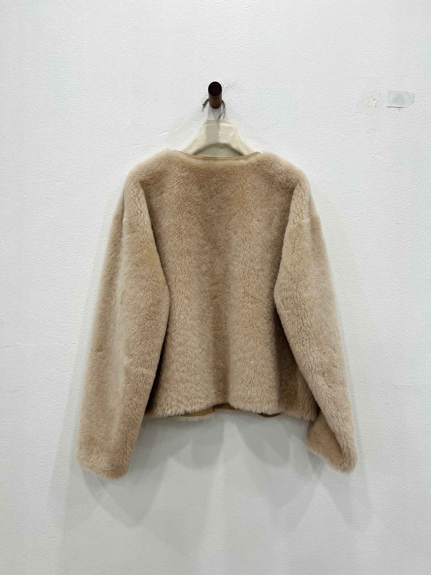 Max Mara Single-Rate Female Suit with New Coat: Melinou Wool, Leather, Velvet Details - 图片 6