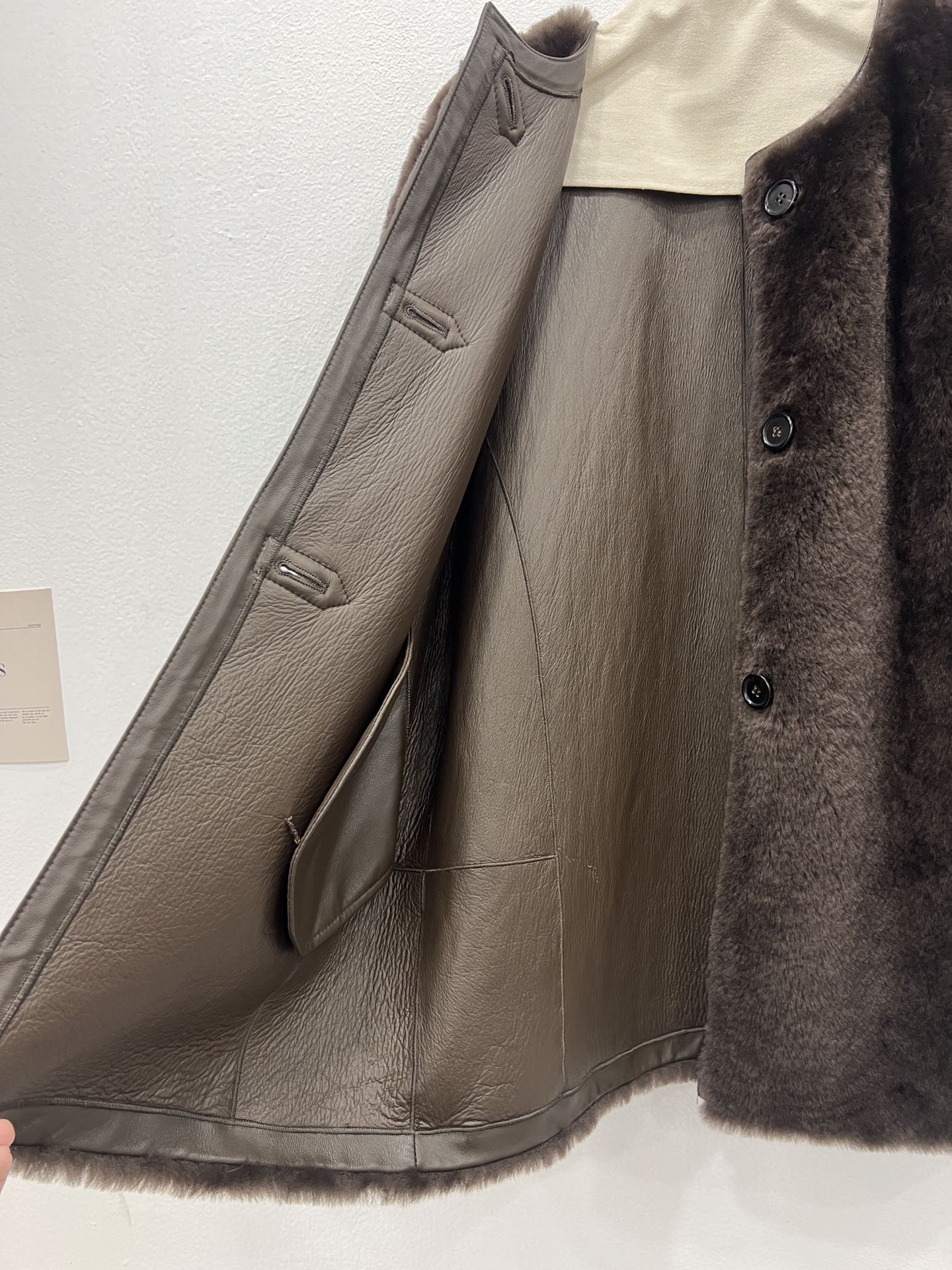 Max Mara Single-Rate Female Suit with New Tweezer: Melinou Wool and Weather-Resistant Leather - 图片 6