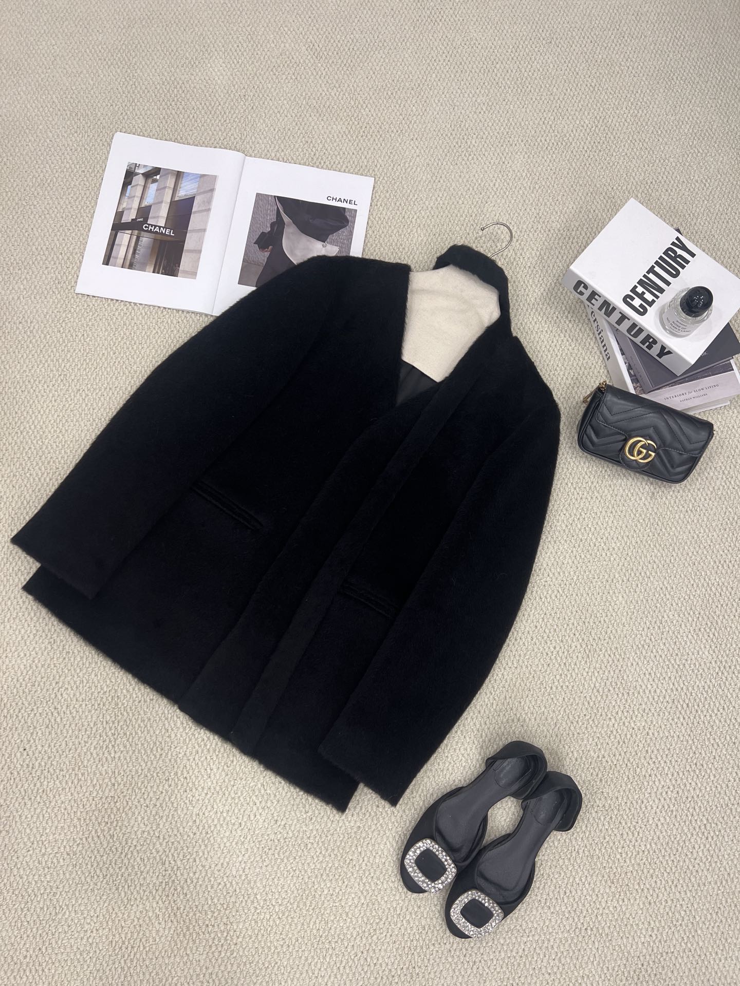 NO:637058,Kimchi's exclusive original design for foreign trade export orders. You are invited to appreciate the Korean black details. Black is indispensable for Korean style. It is easy to wear with a Korean style atmosphere. Minimalist design style is exactly what this complex world needs. It is simple enough to match every piece of clothing in your wardrobe, women's clothing, alexander wang19860909泡菜国外贸出口订单独家原创设计 韩系黑细节邀您鉴赏 韩系少不了的黑色 极易穿出韩系氛围感 极简设计风格 正是现在这个复杂世界所需要的 它足够简单搭配你衣橱里每一件衣服,女装,alexander wang,Women's clothing