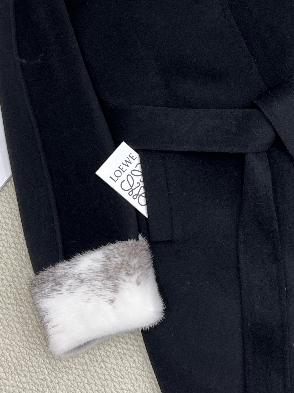 Elegant Women's Wool-Cashmere Blend Coat with Detachable Mink Fur Collar 6 i1757489756 66 4