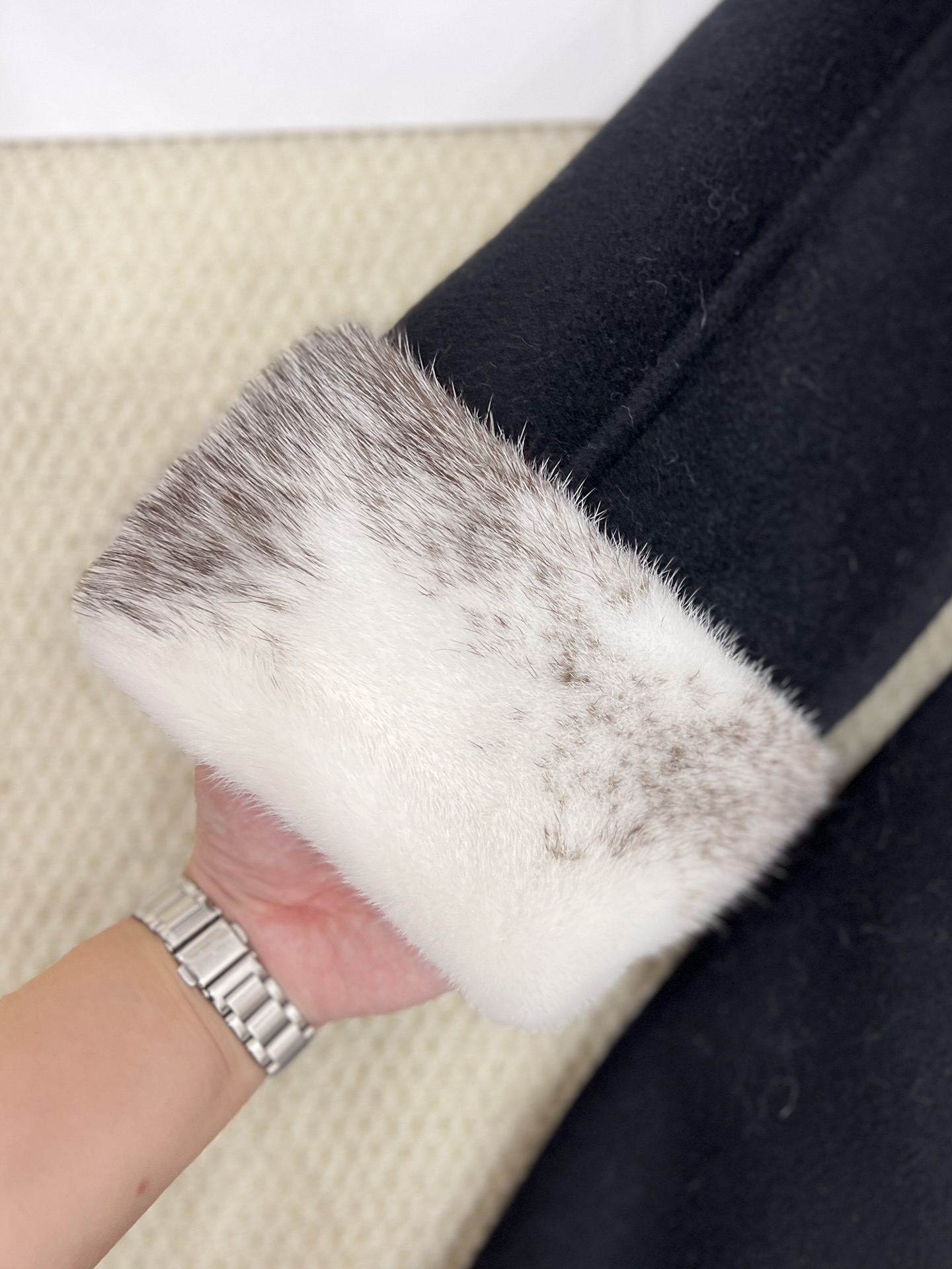 Elegant Women's Wool-Cashmere Blend Coat with Detachable Mink Fur Collar 7 i1757489756 8106 6