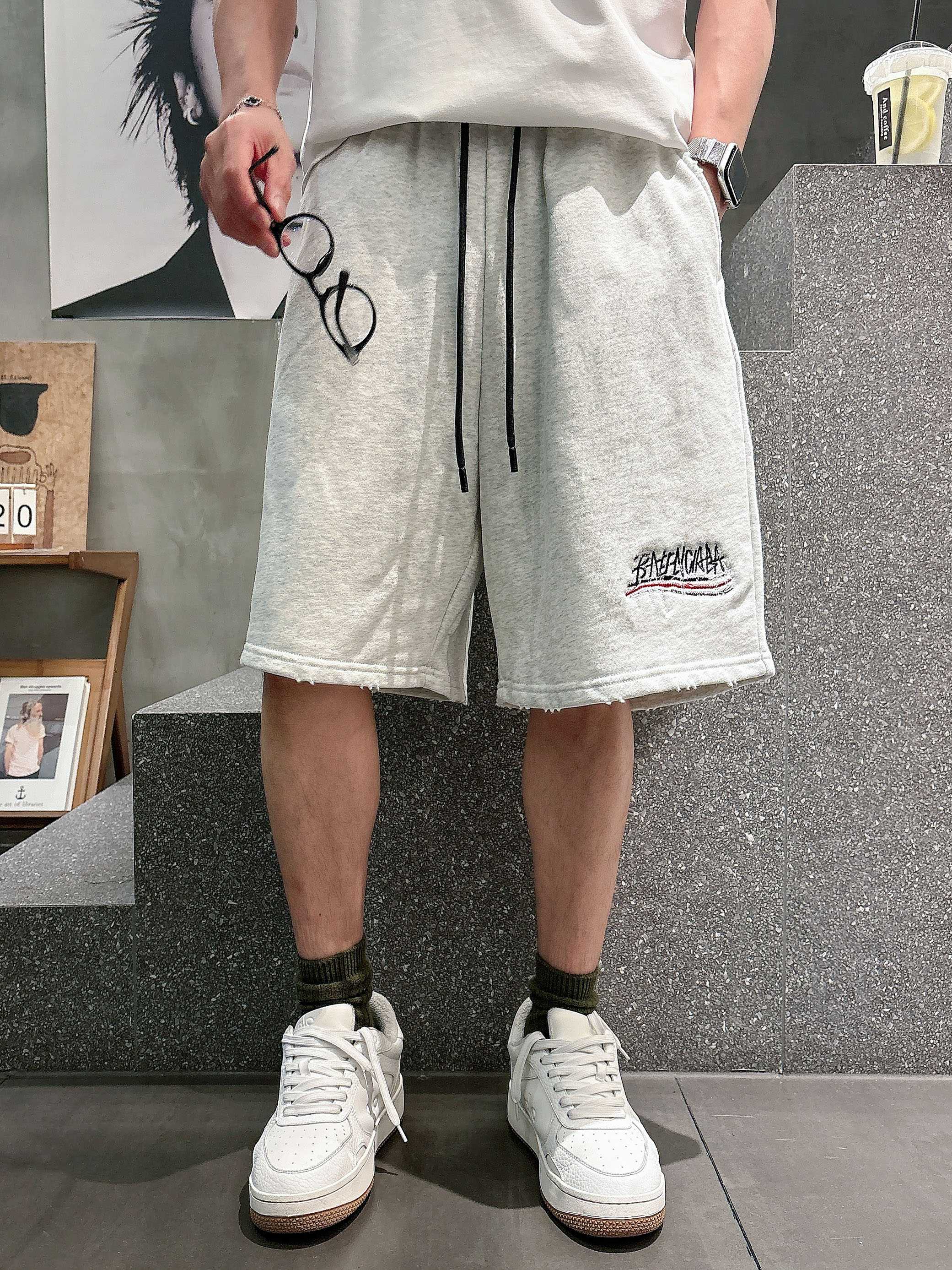 P110 Balenciaga 顶级货品🐎 🆕2026夏季新款休闲短裤！品牌经典LOGO休闲裤 ，定制面料，舒适度极好，手触感强烈。辨识度极高，完美品相工艺。黑色 浅灰色 粉色 尺码：M-3XL
