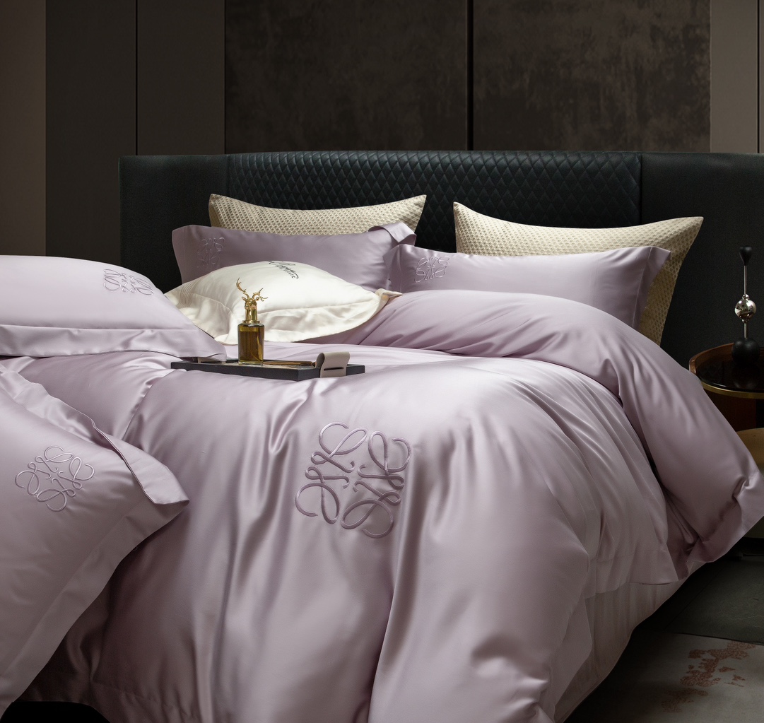 100S TENCELTM-Cotton Embroidered 4-Piece Bedding Set - Comprehensive