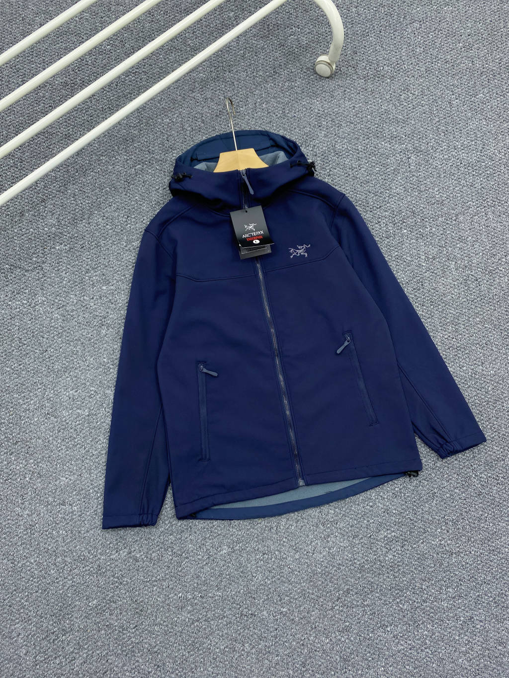 Chaqueta Softshell Arcteryx con Capucha, Logo Bordado, Ideal para Deportes al Aire Libre 5 o 1j4ck4ekll35o04aq61ge610613