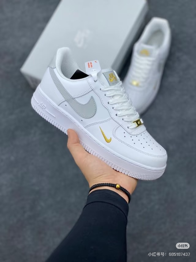 「空军绿豆灰」售价:80💰新品鞋业篇♻️AF1空军一号绿豆灰同款男女情侣休闲鞋运动鞋学生
码数标准36-44