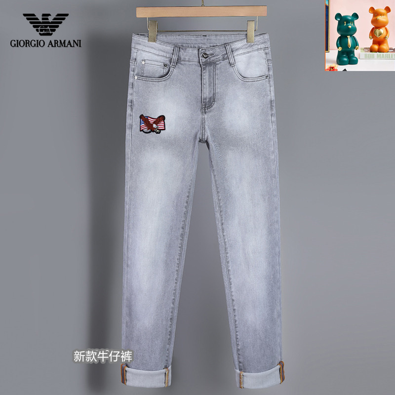 NO:135225,Armani 2025ss fashion new product High-end luxury custom slim foot jeans, customer-supplied elastic fabric, fine imitation cotton yarn blend, comfortable and soft, classic small hardware accessories, excellent quality, extremely luxurious, stylish, not picky, Size: 28-38 (37),,armani, jeans, alexander wang19860909阿玛尼 2025ss时尚新品 高端奢华定制修身小脚牛仔裤,客供水洗弹力面料 精仿棉纱混纺 面料舒适柔软 经典小五金配饰 品质卓然 极度奢华 上身有型 不挑人 尺码:28-38（37）,,armani,jeans,alexander wang,Men's clothing