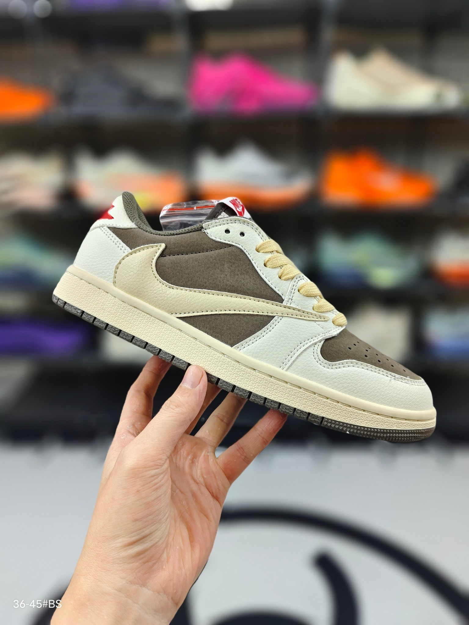 💰80
公司级✅Nike Air Jordan 1 x Travis Scott AJ1倒勾 乔一倒钩 耐克 低帮文化篮球鞋
货号:DM7866-162
尺码:36 36.5 37.5 38 38.5 39 40 40.5 41 42 42.5 43 44 45
ID:DRD176-AZZ