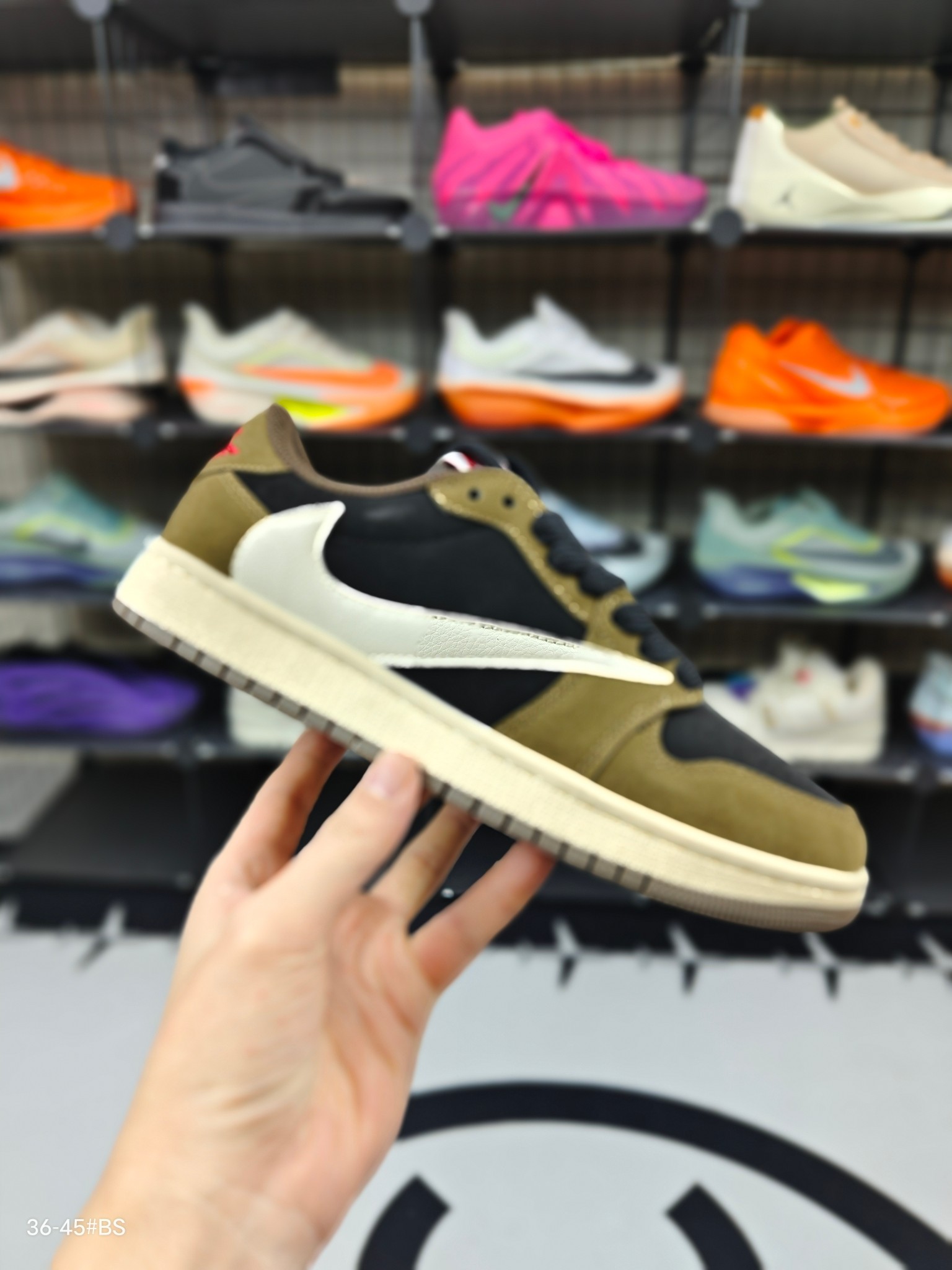 💰80
公司级✅Nike Air Jordan 1 x Travis Scott AJ1倒勾 乔一倒钩 耐克 低帮文化篮球鞋
货号:DM7866-162
尺码:36 36.5 37.5 38 38.5 39 40 40.5 41 42 42.5 43 44 45
ID:DM7866-140