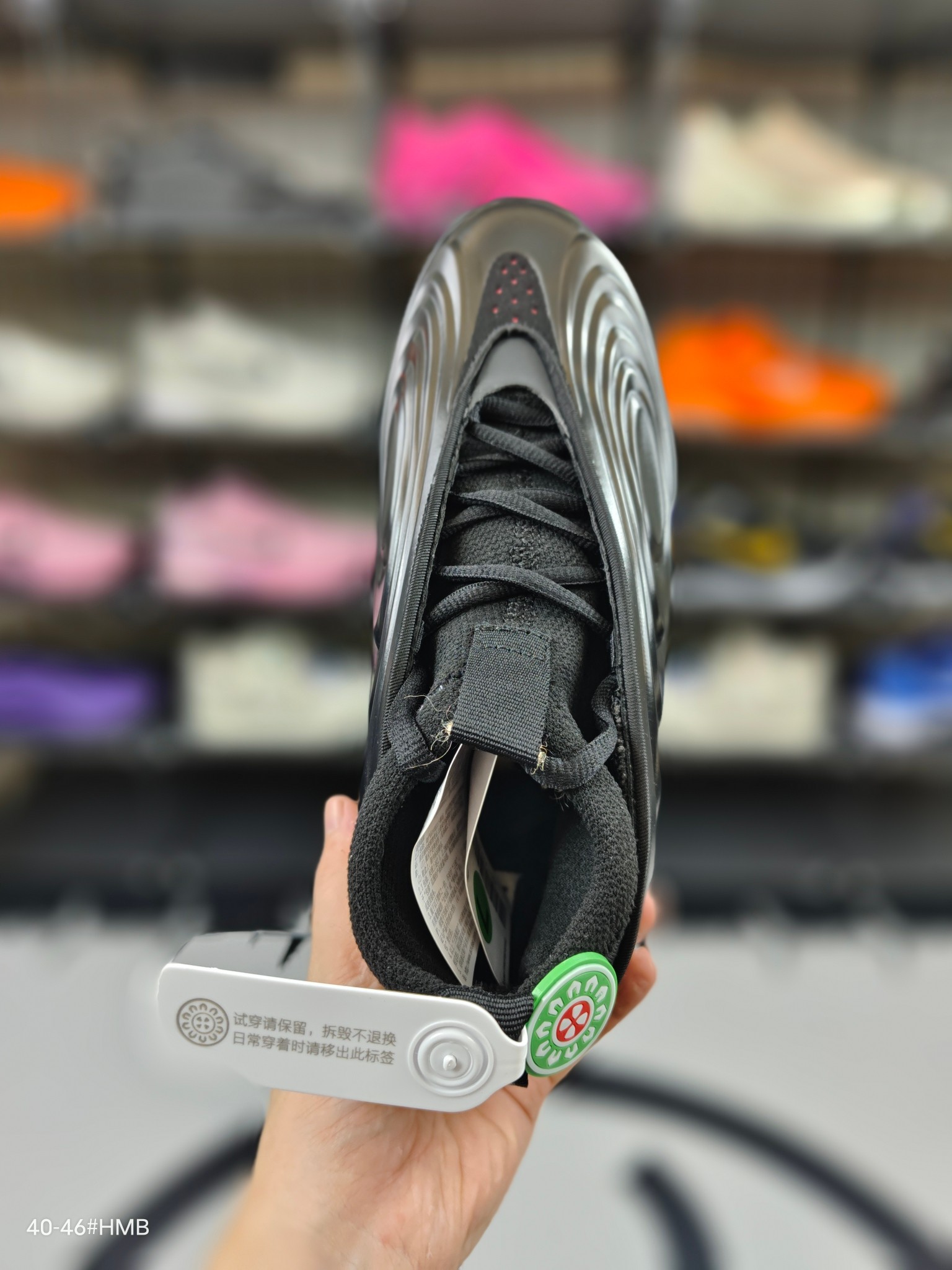 💰190【M版纯原】
❗❗adidas Harden Vol.10 舒适百搭 防滑耐磨 中帮 篮球鞋 男款 
在篮球鞋与时尚圈的跨界融合中，每一款球星签名鞋的迭代都堪称“潮流事件”。2025年12月1日即将登场的 adidas Harden Vol.10（哈登十代），不仅是詹姆斯·哈登篮球生涯的“十年里程碑”之作，更以未来感设计、多元配色和硬核科技，成为兼顾赛场性能与日常穿搭的时尚单品，无论是篮球爱好者还是潮流玩家，都能靠它解锁个性风格。
货号 : JQ9426
码数 : 40  40.5  41  42  42.5  43  44  44.5  45  46