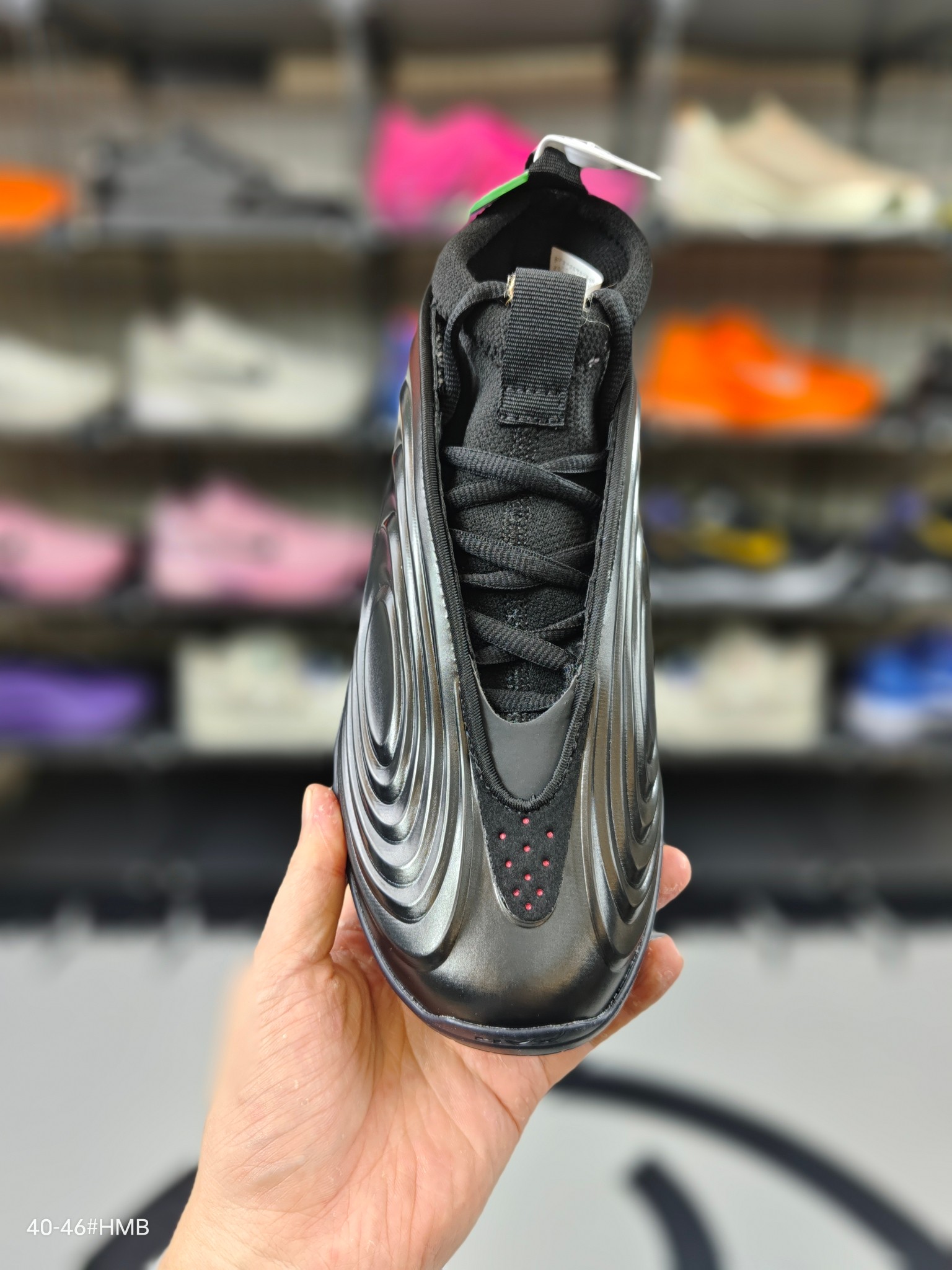 💰190【M版纯原】
❗❗adidas Harden Vol.10 舒适百搭 防滑耐磨 中帮 篮球鞋 男款 
在篮球鞋与时尚圈的跨界融合中，每一款球星签名鞋的迭代都堪称“潮流事件”。2025年12月1日即将登场的 adidas Harden Vol.10（哈登十代），不仅是詹姆斯·哈登篮球生涯的“十年里程碑”之作，更以未来感设计、多元配色和硬核科技，成为兼顾赛场性能与日常穿搭的时尚单品，无论是篮球爱好者还是潮流玩家，都能靠它解锁个性风格。
货号 : JQ9426
码数 : 40  40.5  41  42  42.5  43  44  44.5  45  46