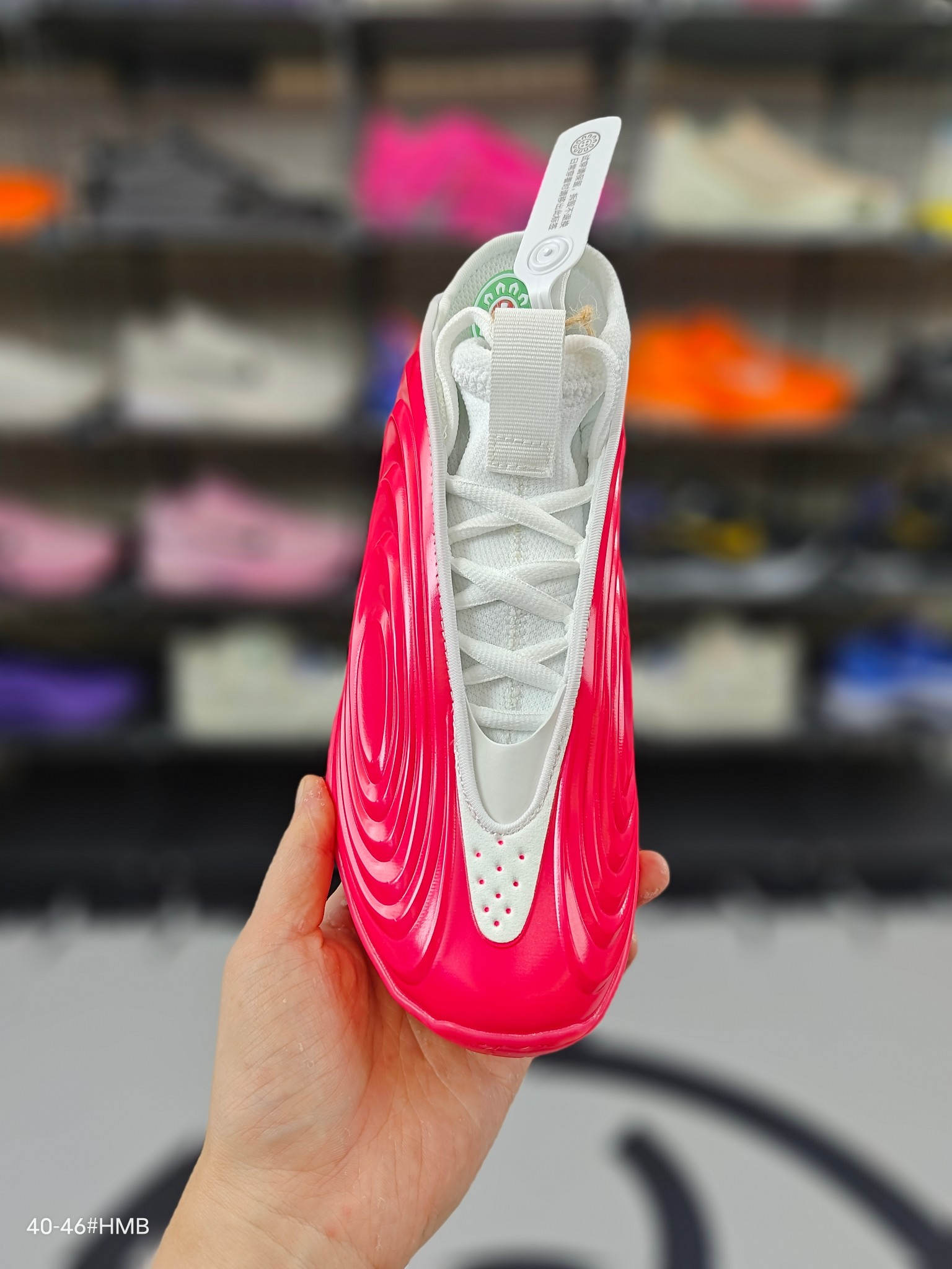 💰190【M版纯原】
❗❗adidas Harden Vol.10 舒适百搭 防滑耐磨 中帮 篮球鞋 男款 
在篮球鞋与时尚圈的跨界融合中，每一款球星签名鞋的迭代都堪称“潮流事件”。2025年12月1日即将登场的 adidas Harden Vol.10（哈登十代），不仅是詹姆斯·哈登篮球生涯的“十年里程碑”之作，更以未来感设计、多元配色和硬核科技，成为兼顾赛场性能与日常穿搭的时尚单品，无论是篮球爱好者还是潮流玩家，都能靠它解锁个性风格。
货号 : JQ9424
码数 : 40  40.5  41  42  42.5  43  44  44.5  45  46