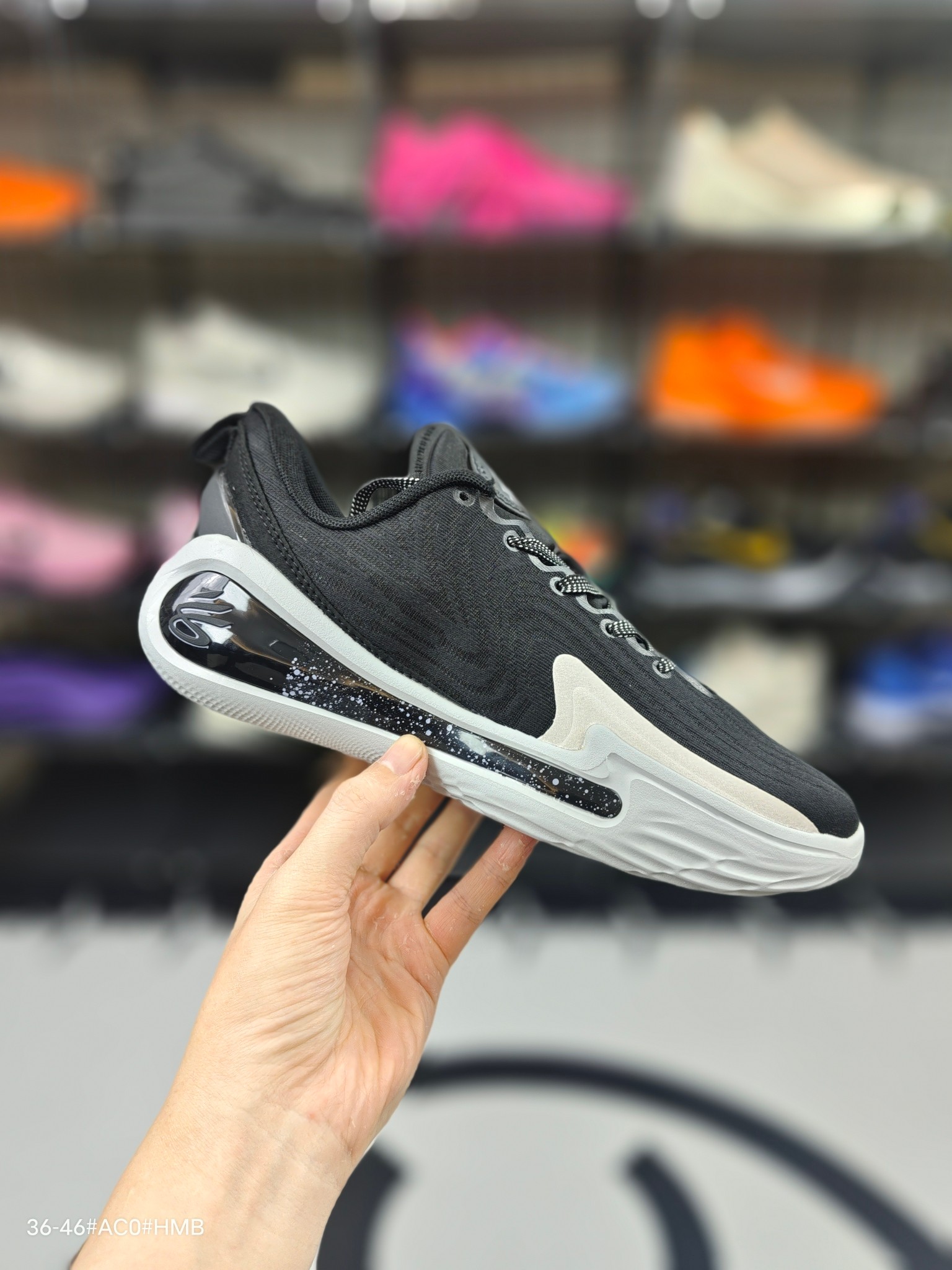 💰140    纯原级🔥☎♥
❗❗库里12代 Under Armour Curry 12 潮流运动 防滑耐磨 低帮 篮球鞋 男款 白色
货号: 3027634-001
号码: 36-46带半码
编码: XFX2619130