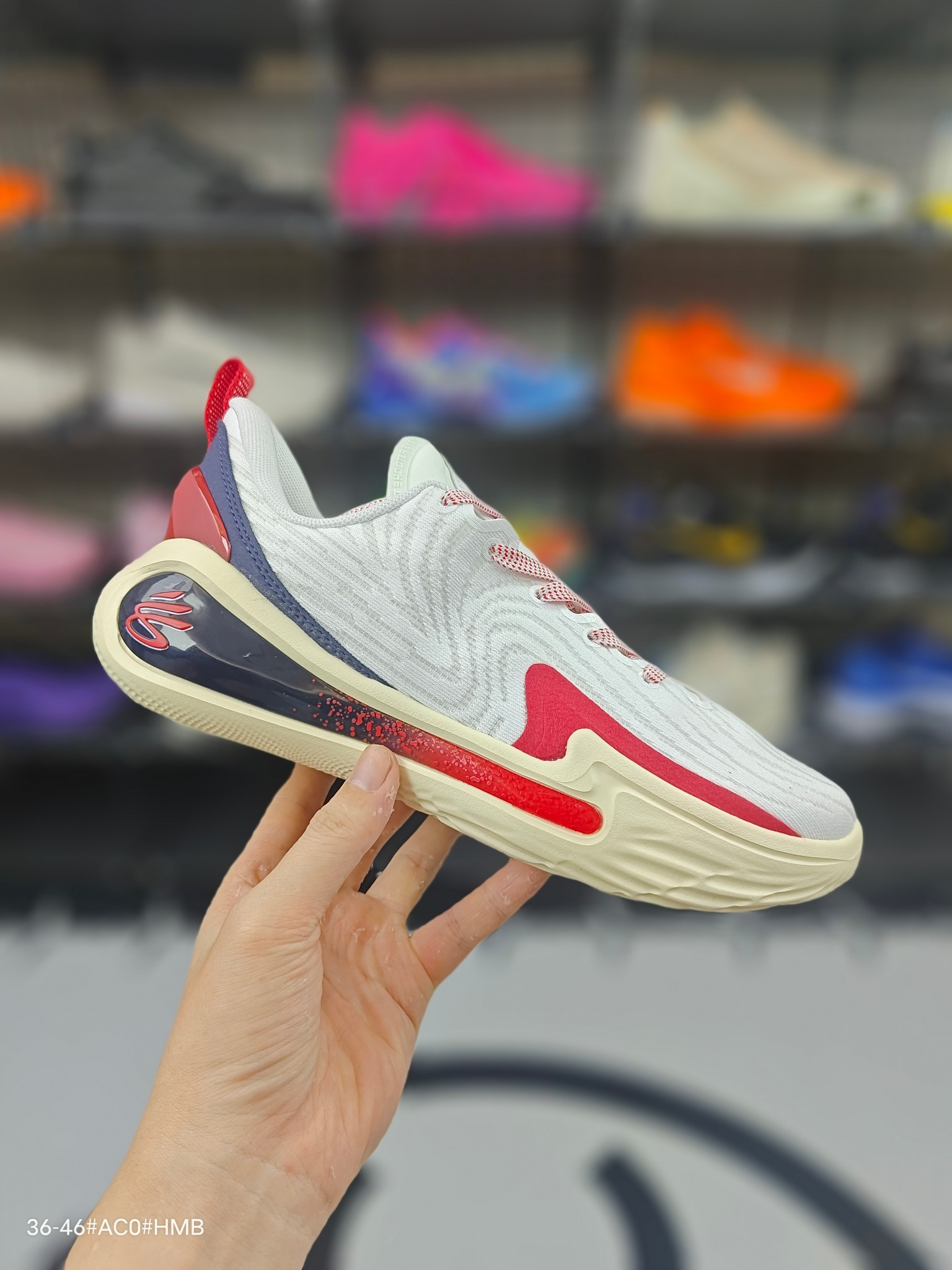 💰140    纯原级🔥☎♥
❗❗库里12代 Under Armour Curry 12 潮流运动 防滑耐磨 低帮 篮球鞋 男款 白色
货号: 6000198-100
号码: 36-46带半码
编码: XFX2619130