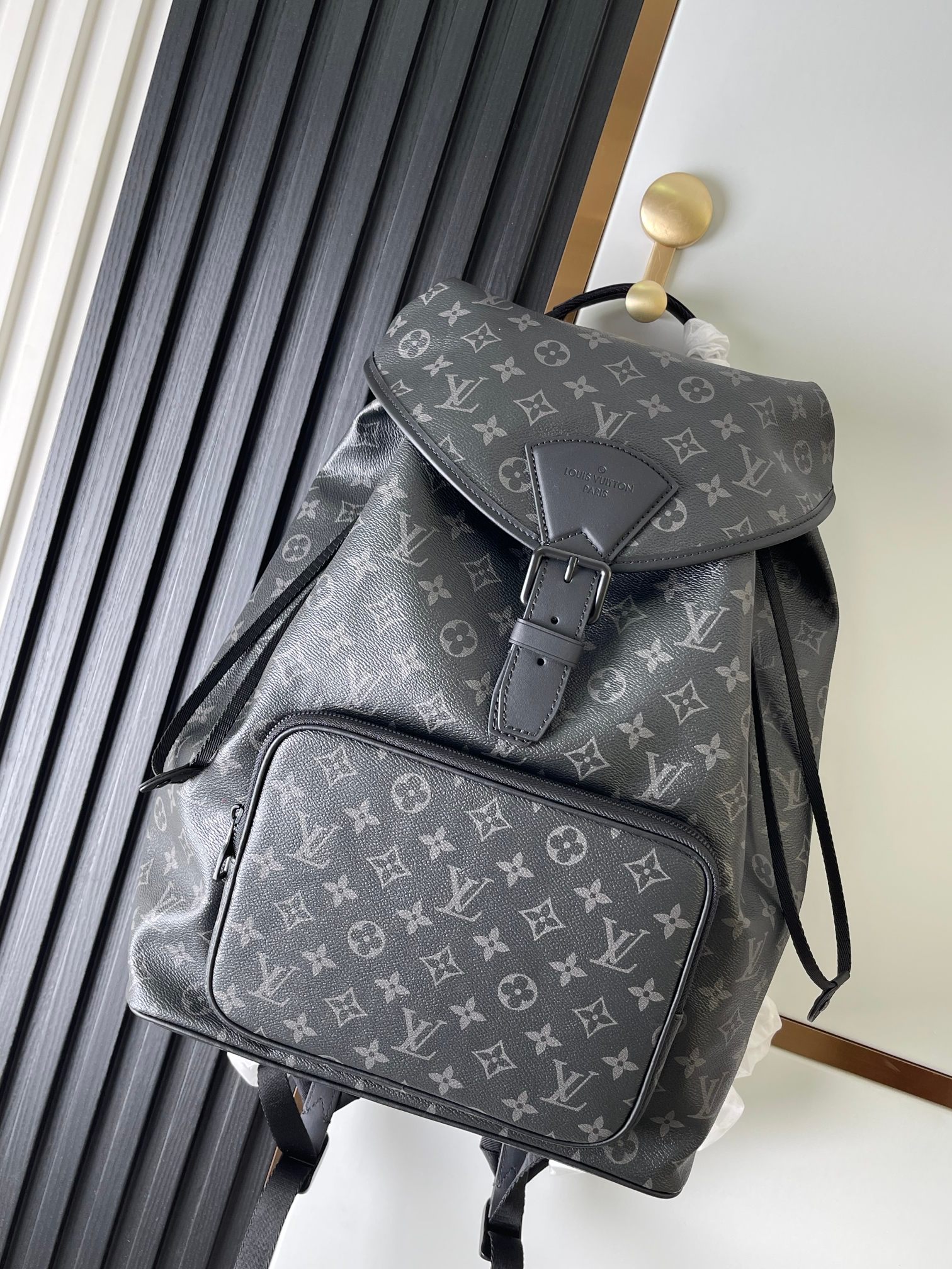 M46683 Mochila Flor Negra Serie MONTSOURIS Mochila