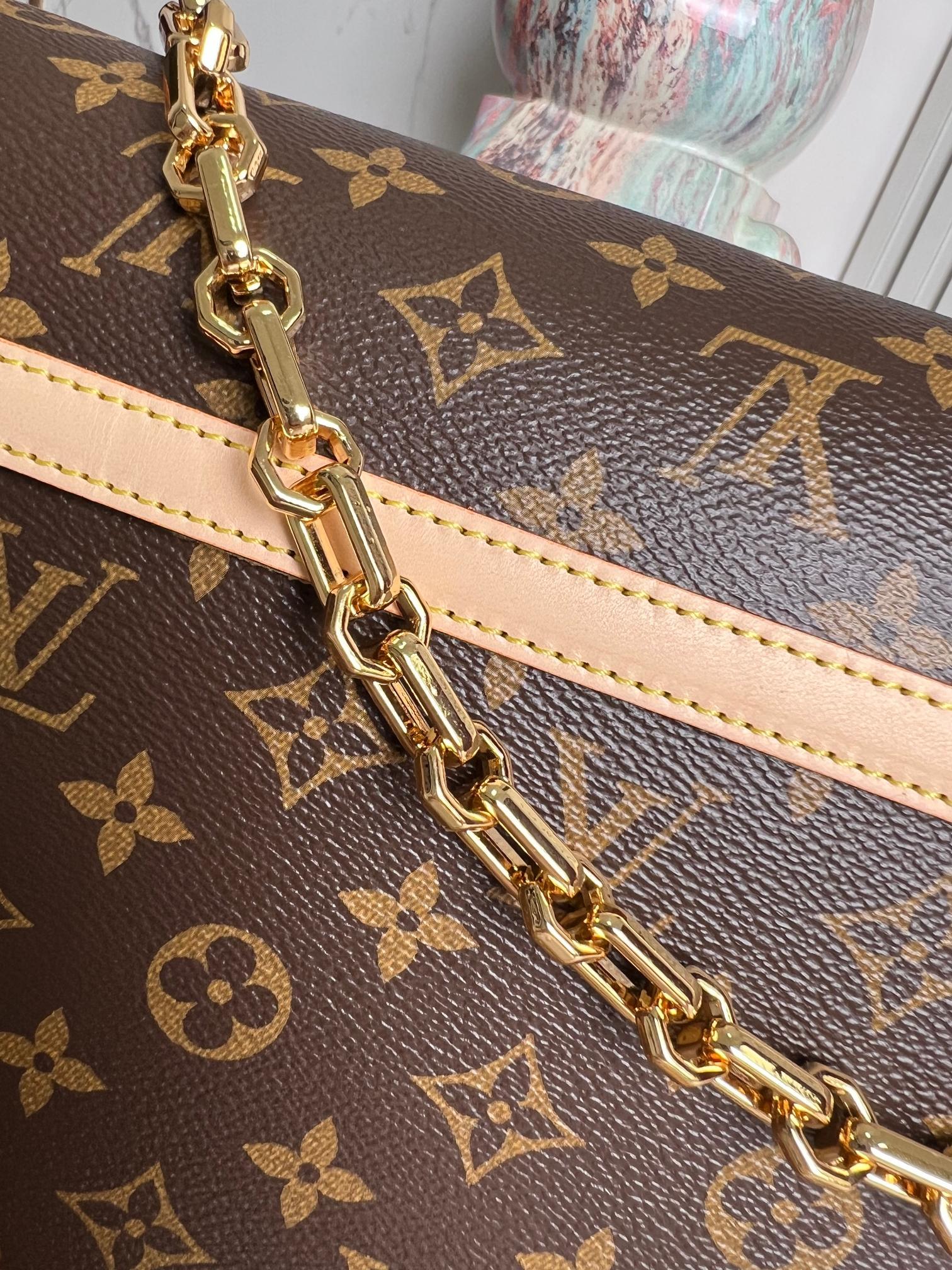 顶级原单独家实拍M47149老花达芙妮系列DauphineSoft大号手袋以Monogram帆布裁出柔软