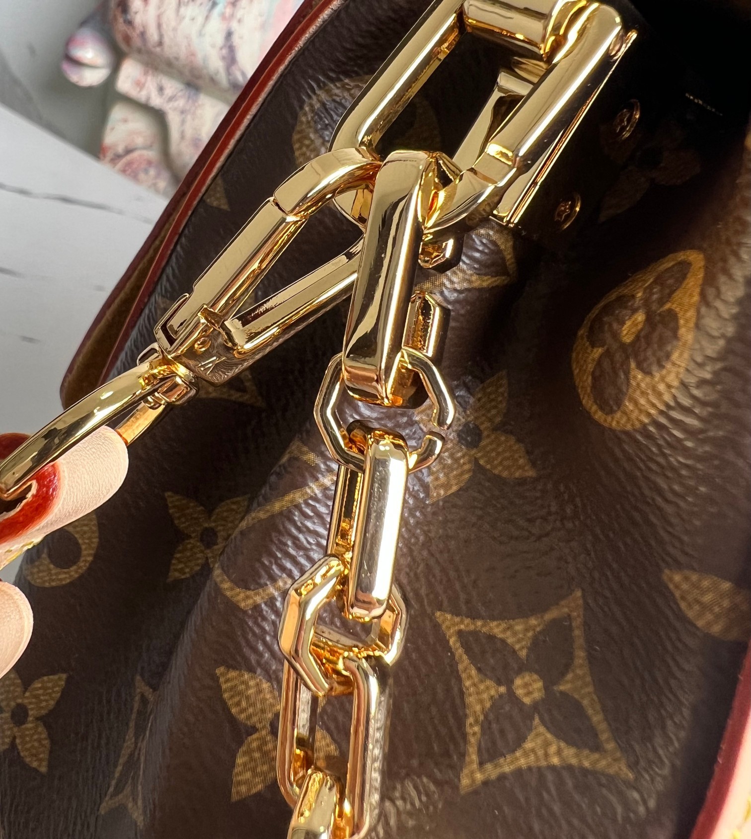 顶级原单独家实拍M47149老花达芙妮系列DauphineSoft大号手袋以Monogram帆布裁出柔软