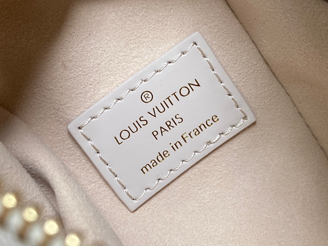 【顶级原单 独家实拍】M23817米白 M23915 全皮软盒子系列Side Trunk 小号手袋 M2