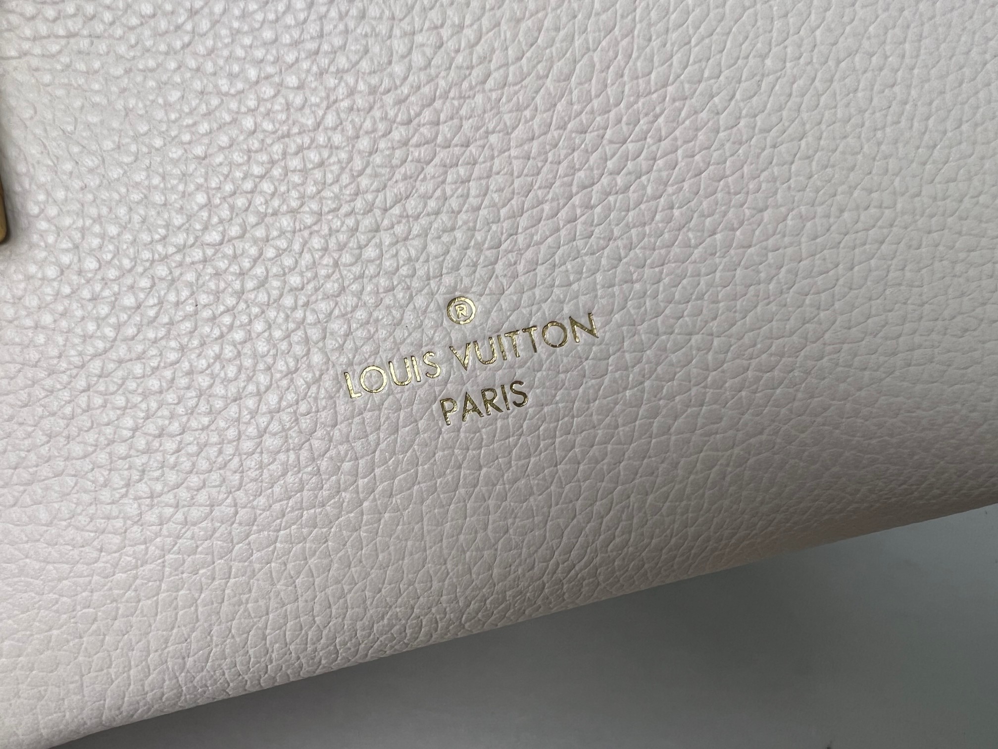 【顶级原单 独家实拍】M23817米白 M23915 全皮软盒子系列Side Trunk 小号手袋 M2