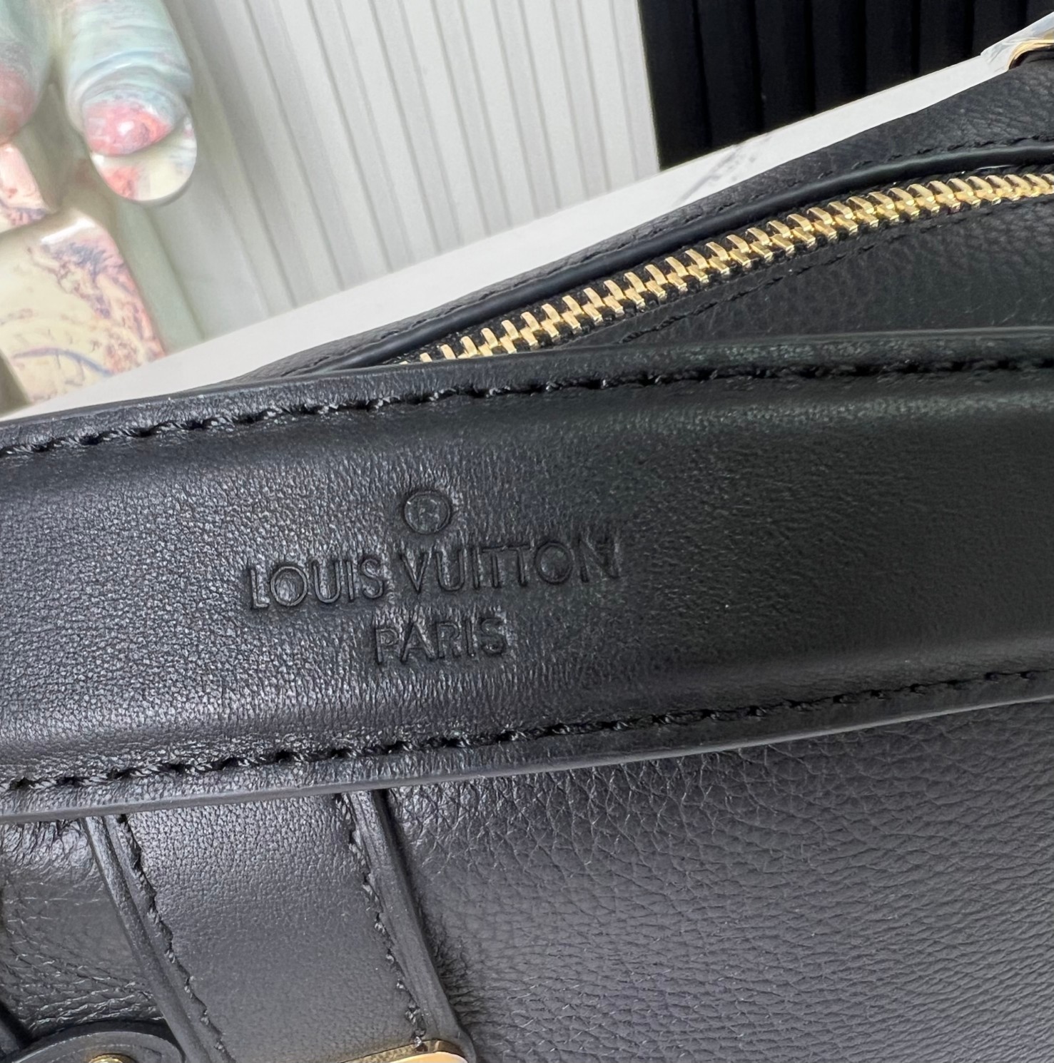 【顶级原单 独家实拍】M23817黑色 全皮软盒子系列 Side Trunk 小号手袋 M23915 灰