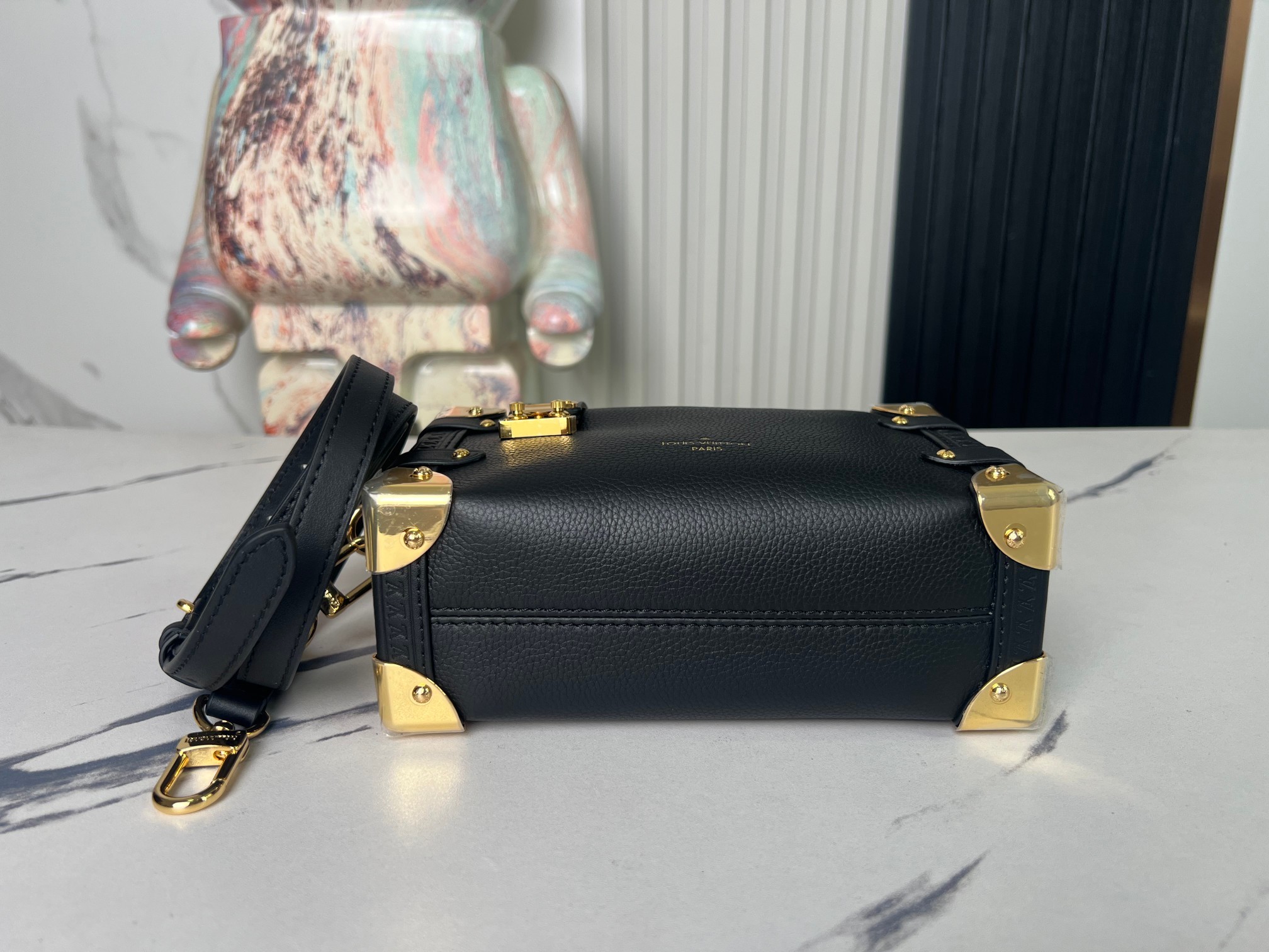 【顶级原单 独家实拍】M23817黑色 全皮软盒子系列 Side Trunk 小号手袋 M23915 灰