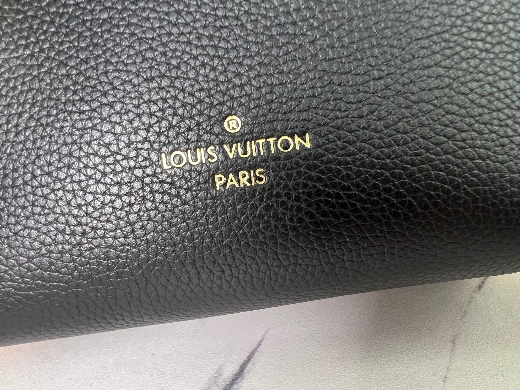 【顶级原单 独家实拍】M23817黑色 全皮软盒子系列 Side Trunk 小号手袋 M23915 灰