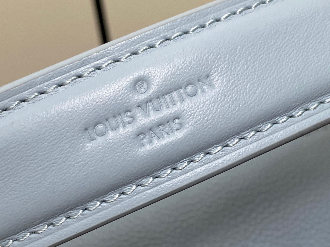 【顶级原单 独家实拍】M23817浅蓝 M25067 全皮软盒子系列Side Trunk 小号手袋 M2