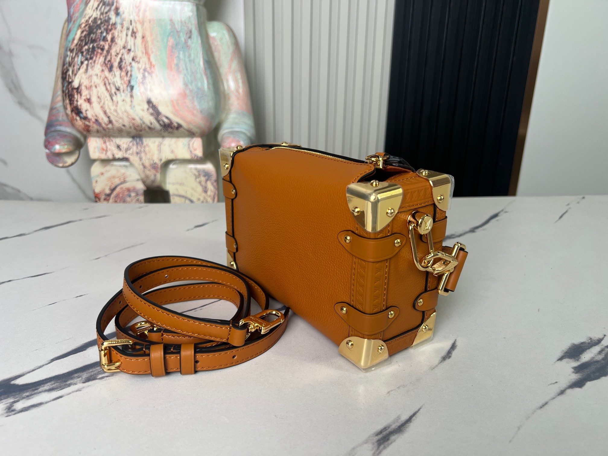 【顶级原单 独家实拍】M23818棕色 全皮软盒子系列 Side Trunk 小号手袋 M23915 灰