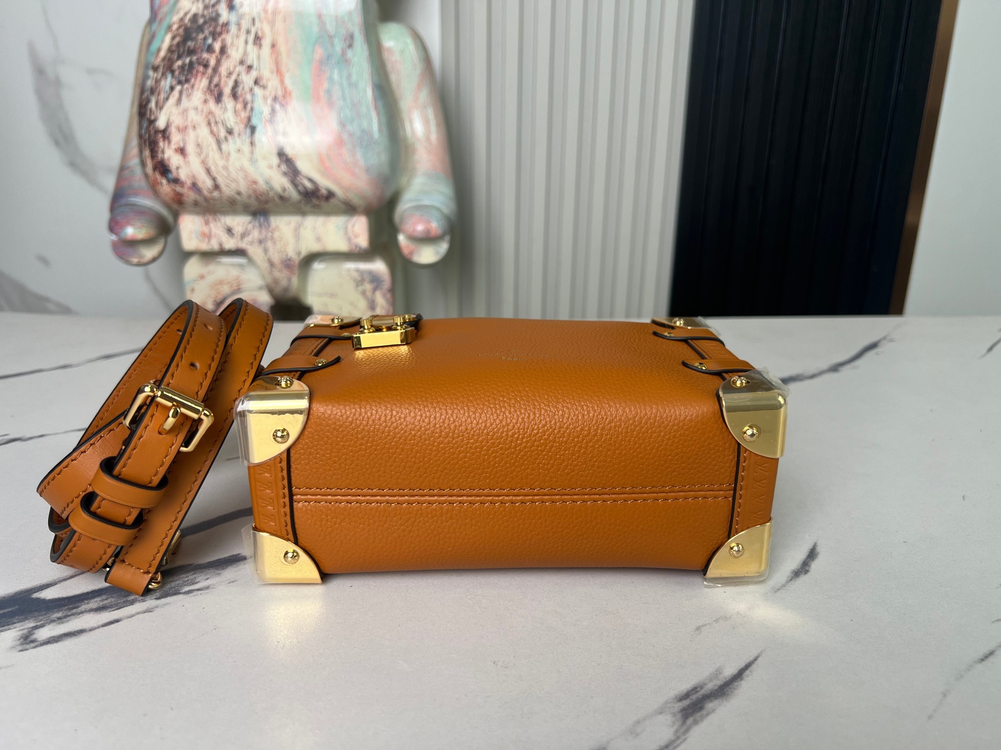 【顶级原单 独家实拍】M23818棕色 全皮软盒子系列 Side Trunk 小号手袋 M23915 灰