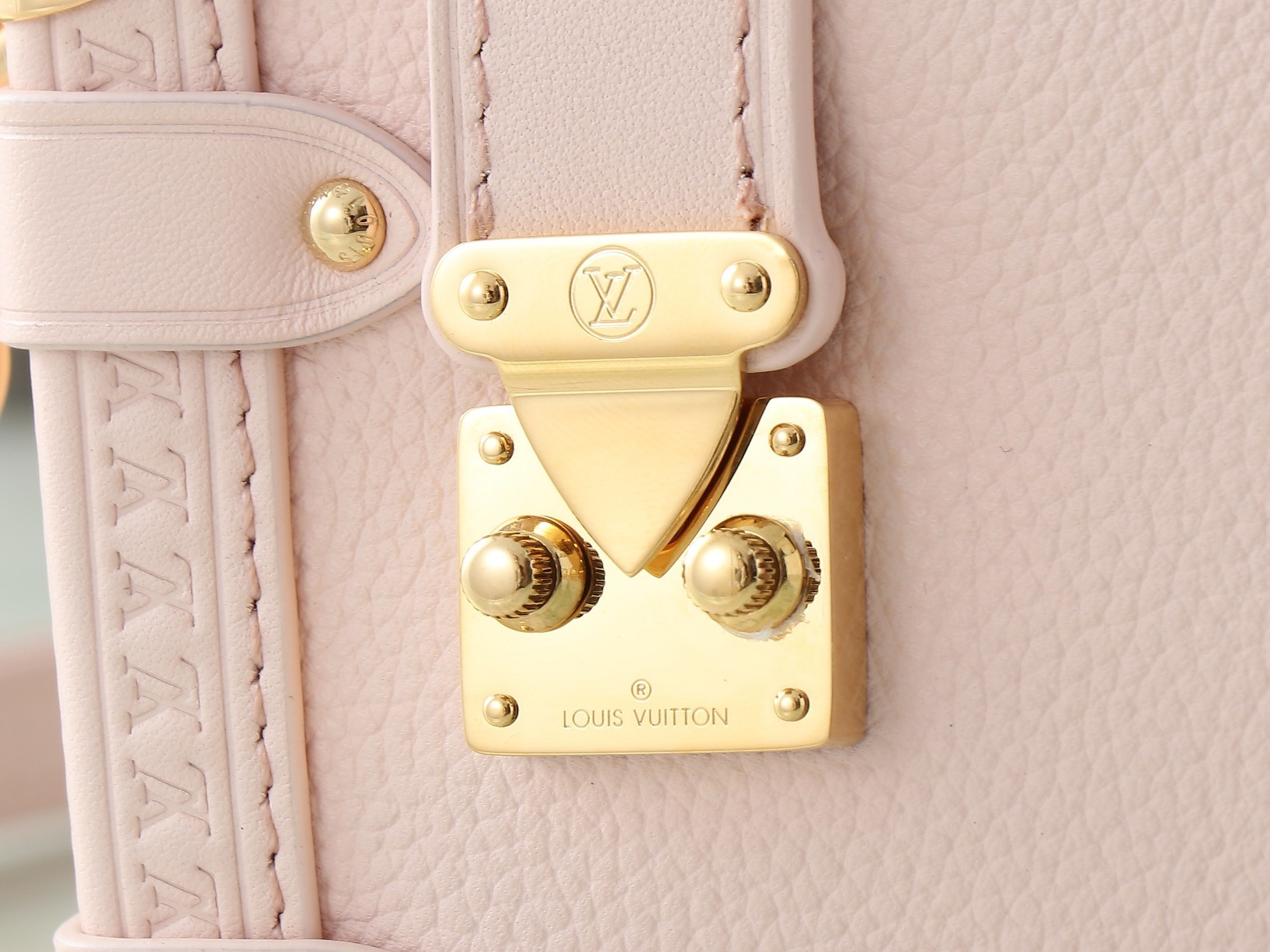 【顶级原单 独家实拍】M25071粉色 M23915 全皮软盒子系列Side Trunk 小号手袋 M2