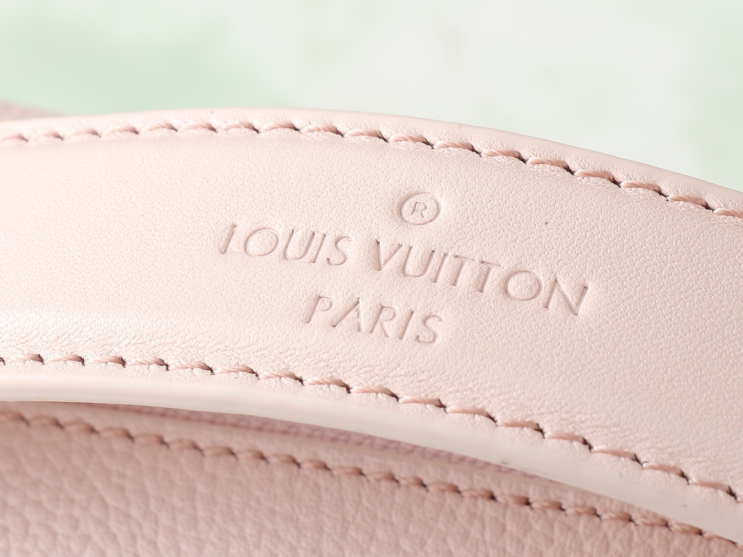 【顶级原单 独家实拍】M25071粉色 M23915 全皮软盒子系列Side Trunk 小号手袋 M2