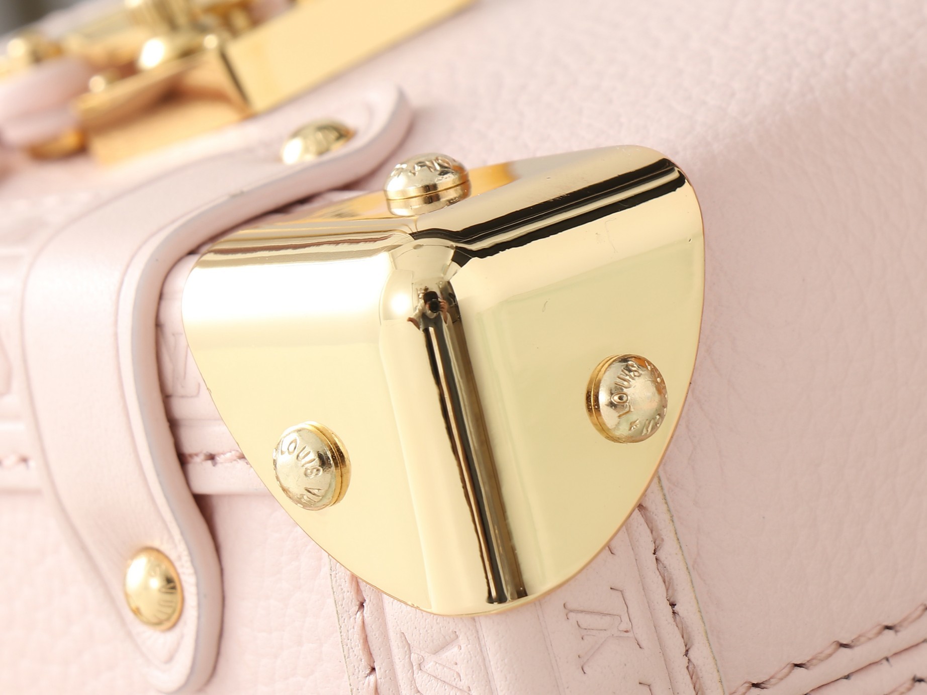 【顶级原单 独家实拍】M25071粉色 M23915 全皮软盒子系列Side Trunk 小号手袋 M2