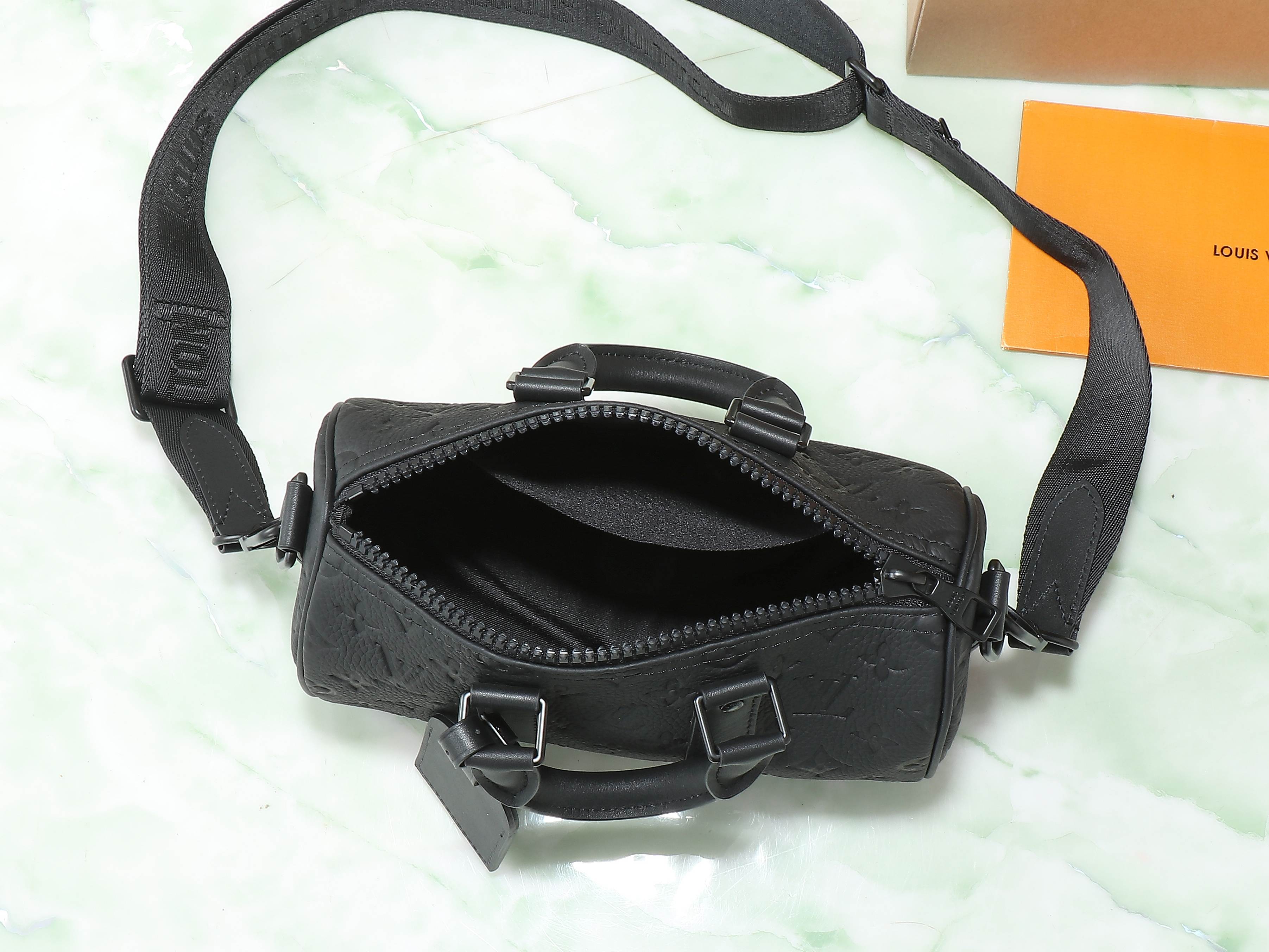【顶级原单 独家实拍】M20900黑色全皮 芯片加强版 枕头包系列 KEEPALL XS 手袋 Keep