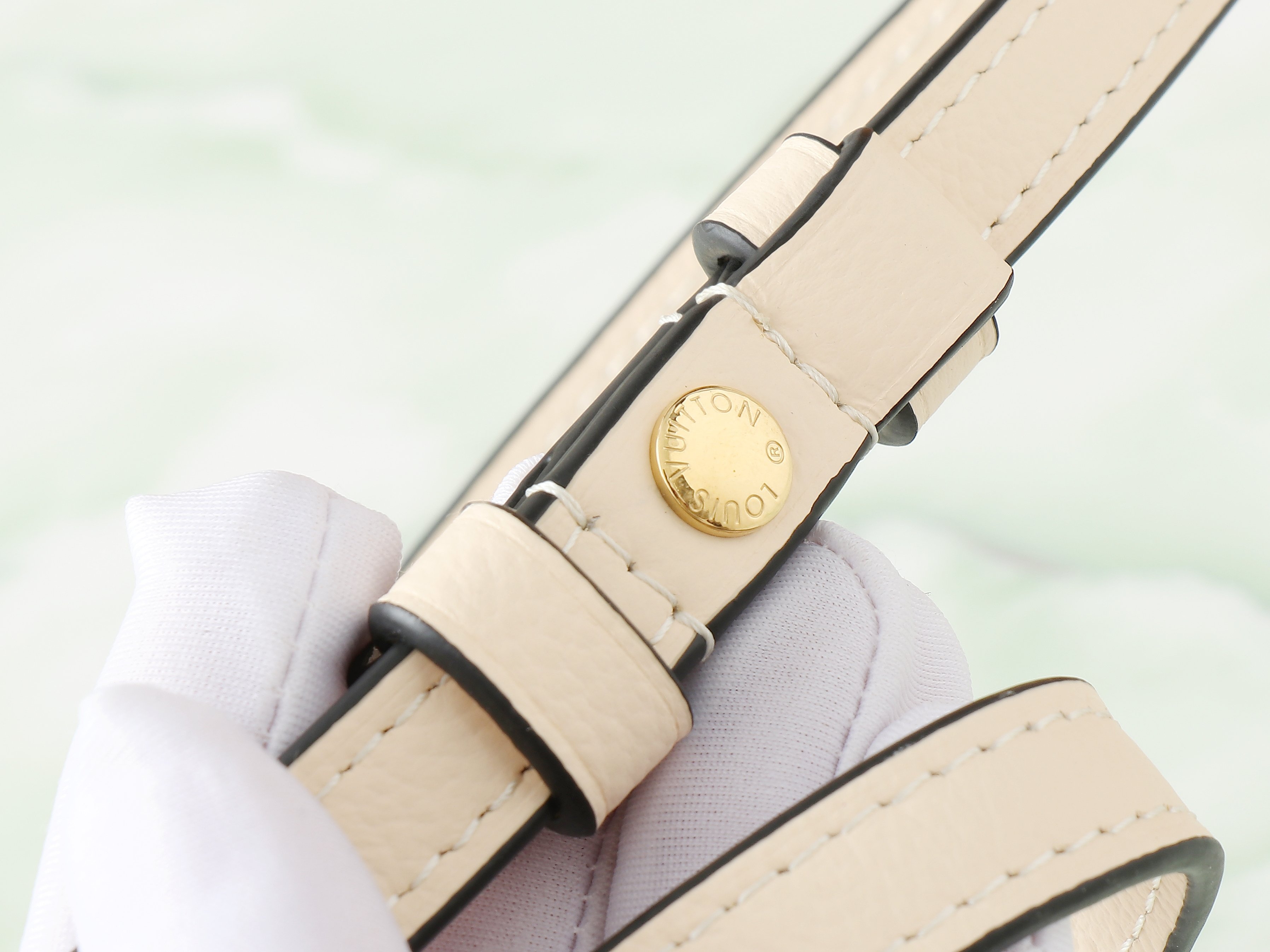 【顶级原单 独家实拍】M82210米白色全皮链条包系列 Wallet On Chain Ivy 手袋取材