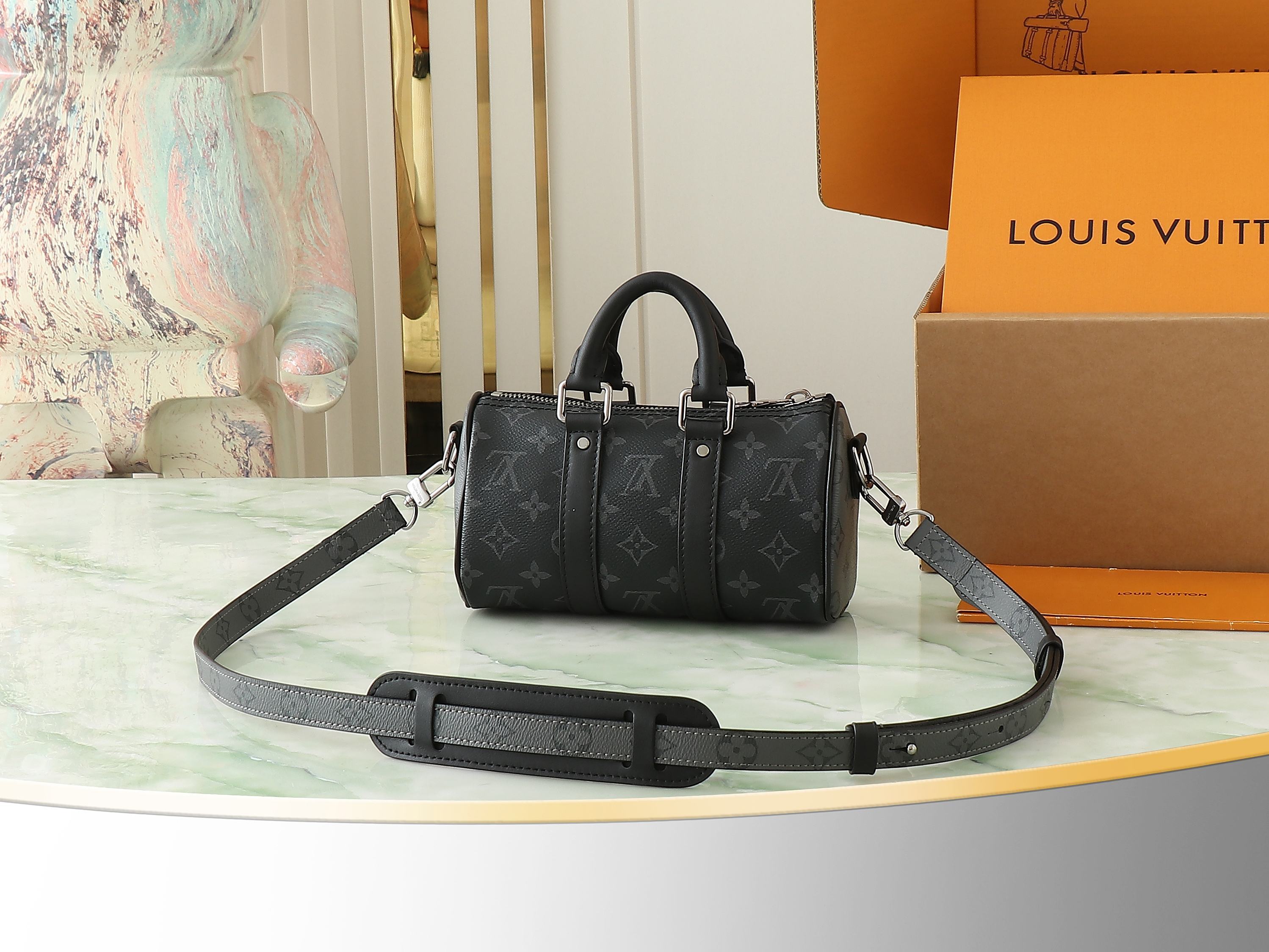 【顶级原单 独家实拍】M45947黑花 芯片加强版 speedy枕头包系列 本款 Keepall XS