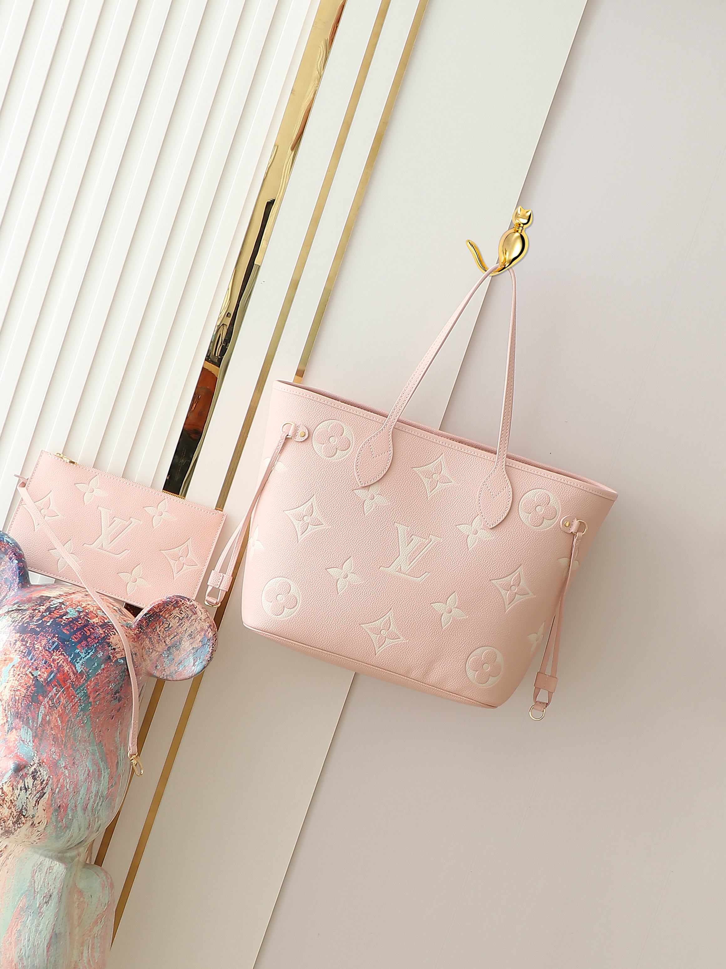 M14210 Milkshake en polvo M45686 Bolso shopper piel grabada serie Bolso mediano Neverfull