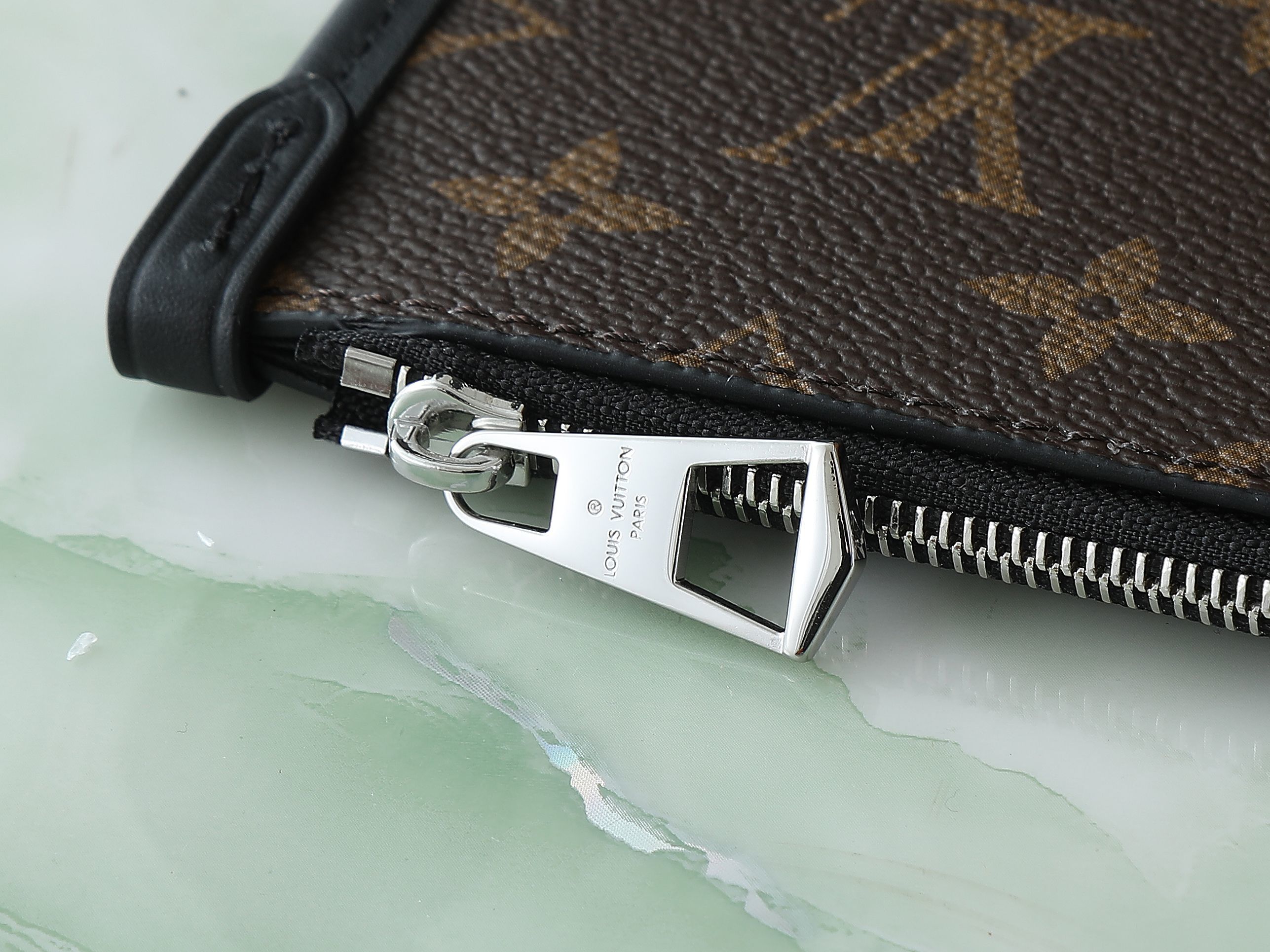 【顶级原单 独家实拍】M25143黑色 全皮购物袋系列 CarryAll Dark 中号手袋 M2514