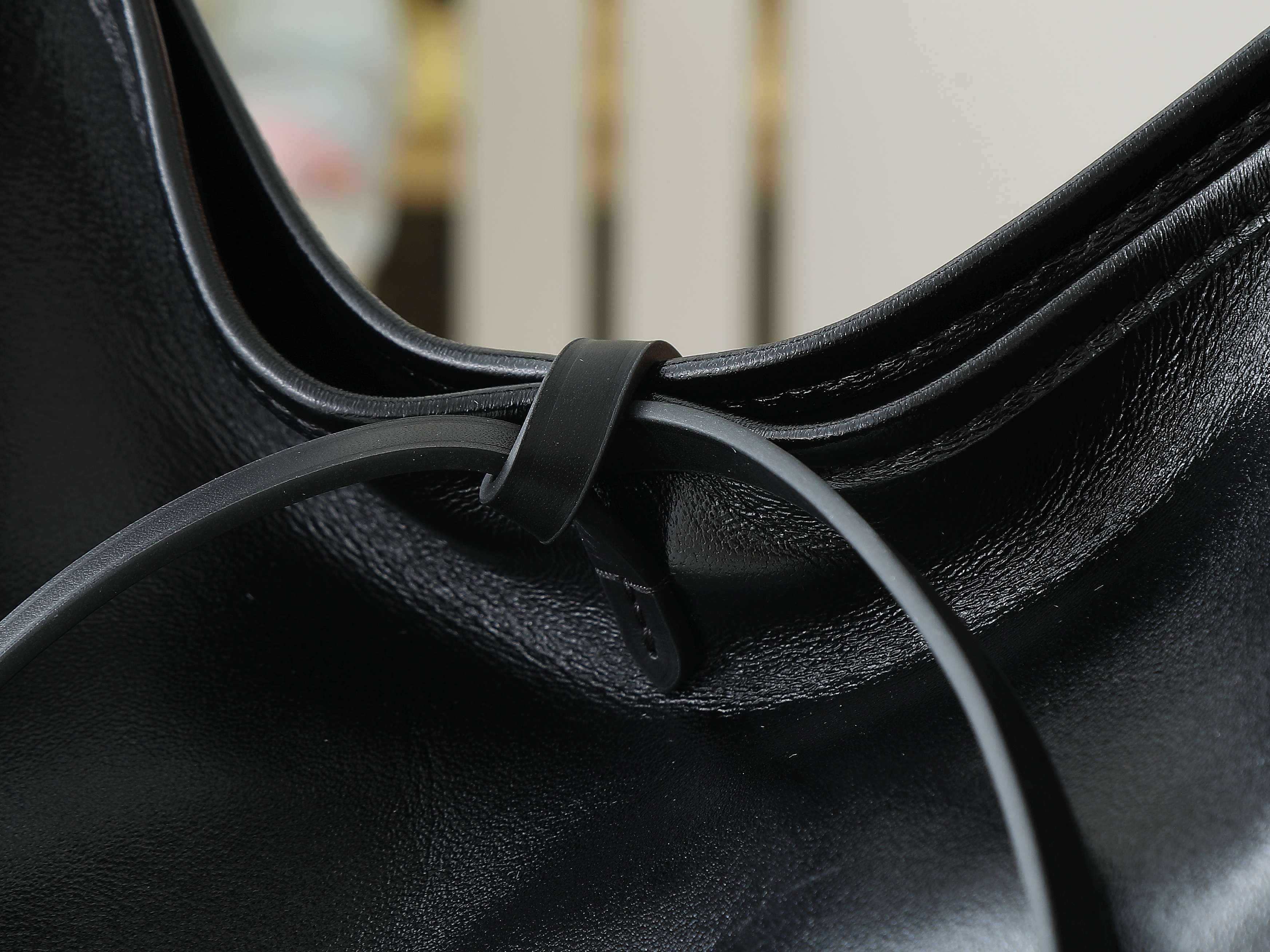 【顶级原单 独家实拍】M25143黑色 全皮购物袋系列 CarryAll Dark 中号手袋 M2514