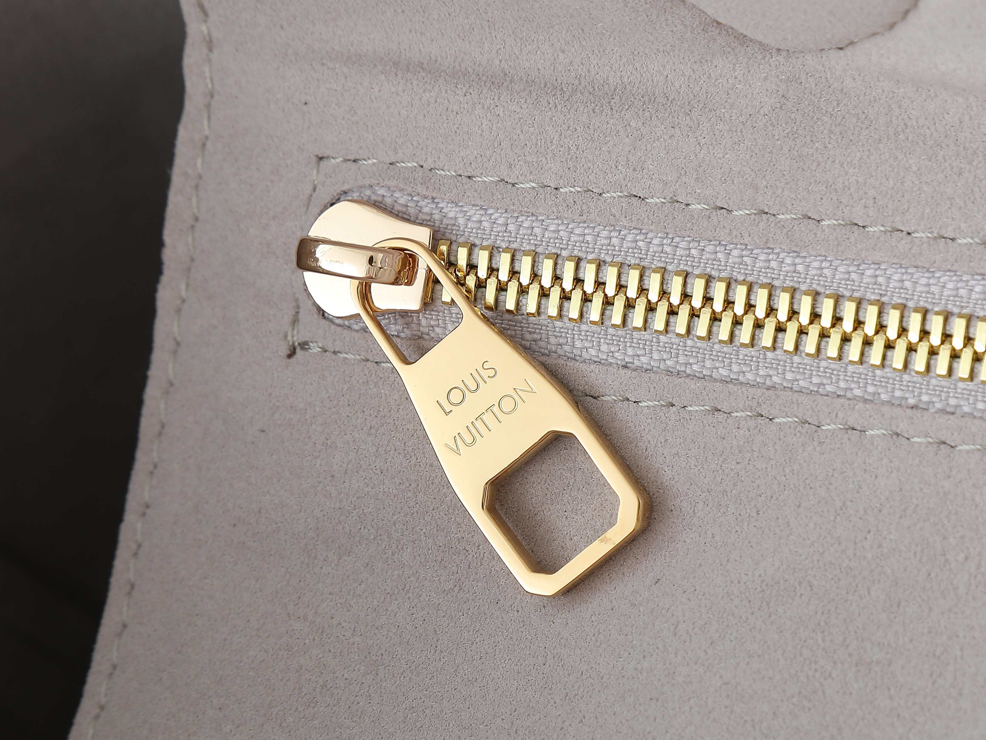 【顶级原单 独家实拍】M13758雾灰 M45686 全皮压花购物袋系列 Neverfull 中号手袋