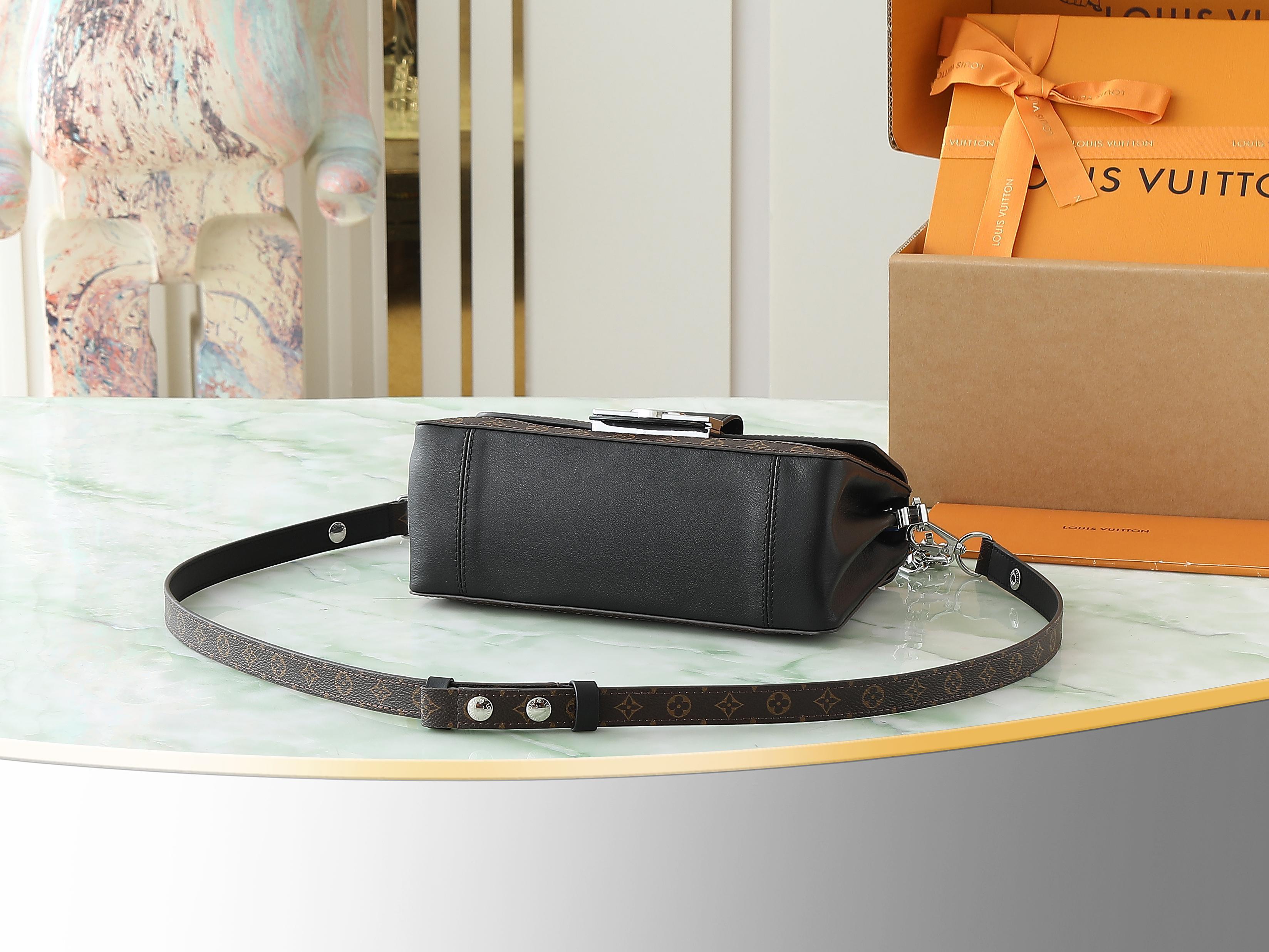 【顶级原单 独家实拍】 M13450 黑皮(达芙妮) 本款 Dauphine Soft 中号手袋为亮泽皮