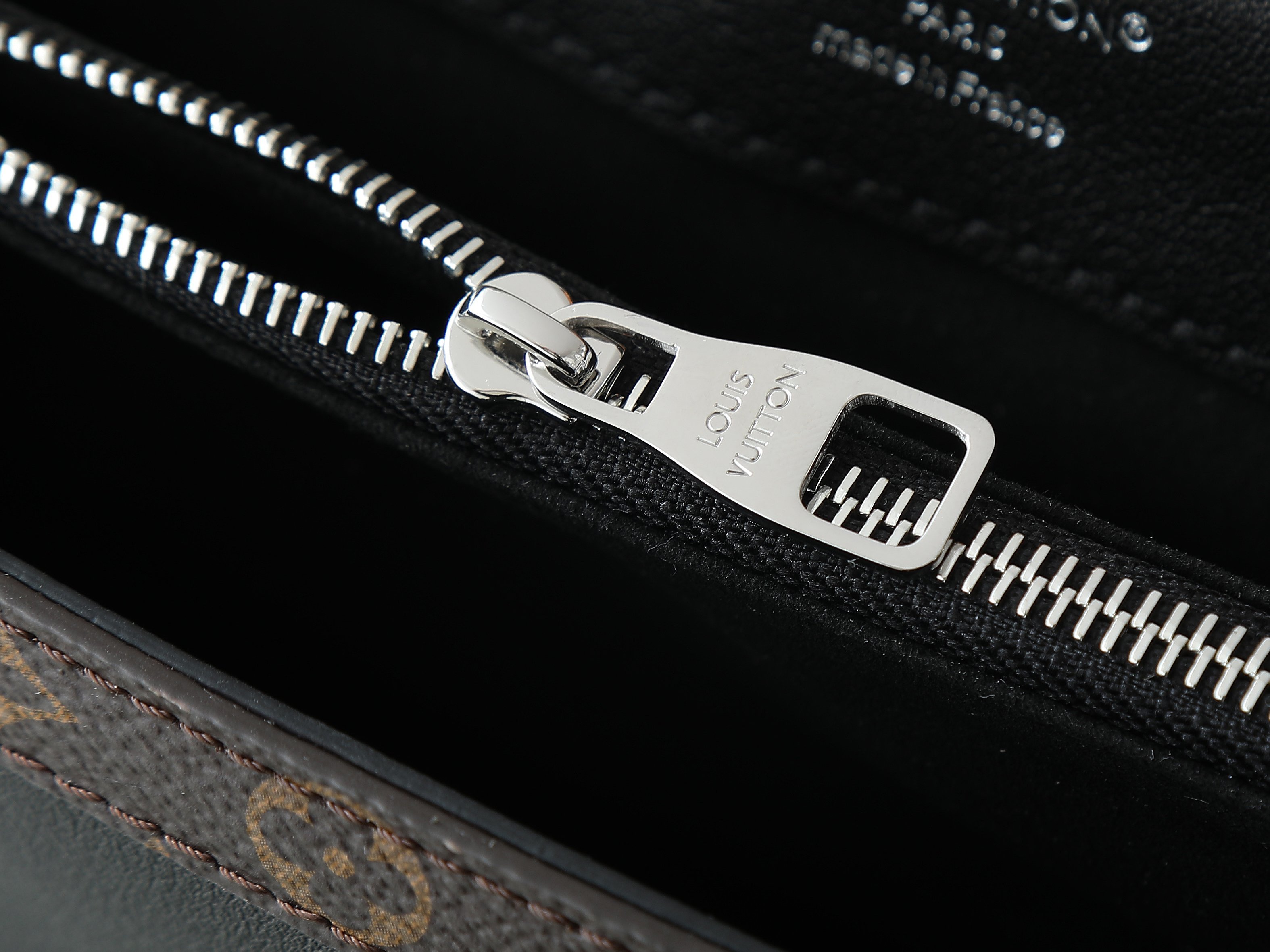 【顶级原单 独家实拍】 M13450 黑皮(达芙妮) 本款 Dauphine Soft 中号手袋为亮泽皮