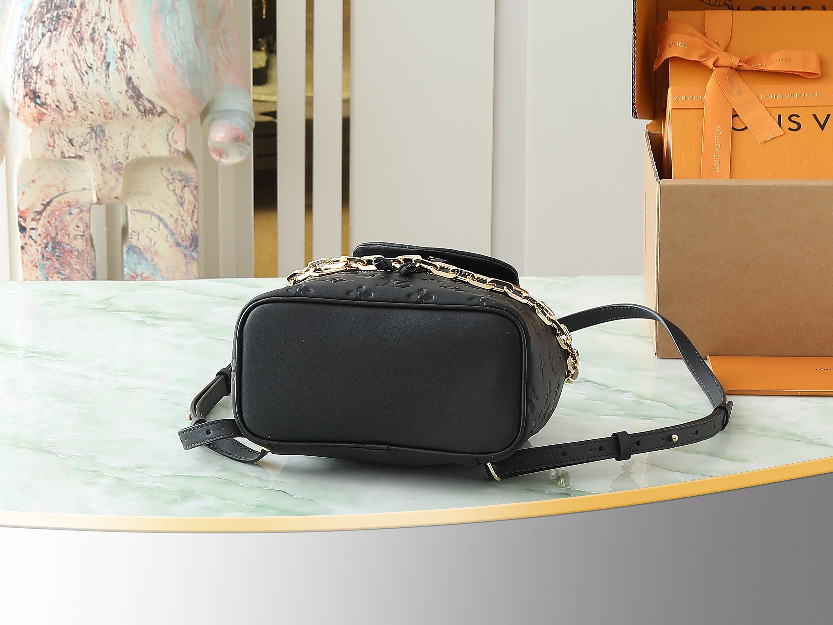 【顶级原单 独家实拍】M13357黑色 全皮压花双肩包 COUSSIN BACKPACK 小号手袋 M1