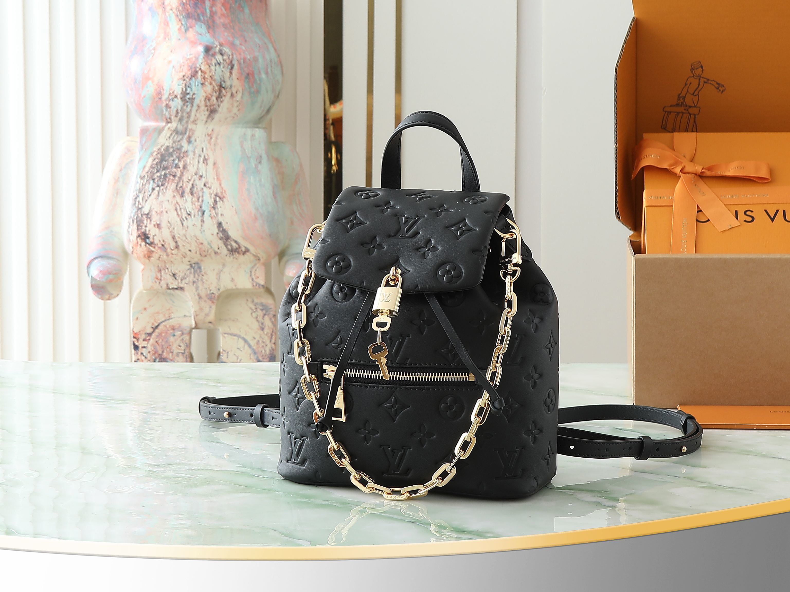 【顶级原单 独家实拍】M13357黑色 全皮压花双肩包 COUSSIN BACKPACK 小号手袋 M1