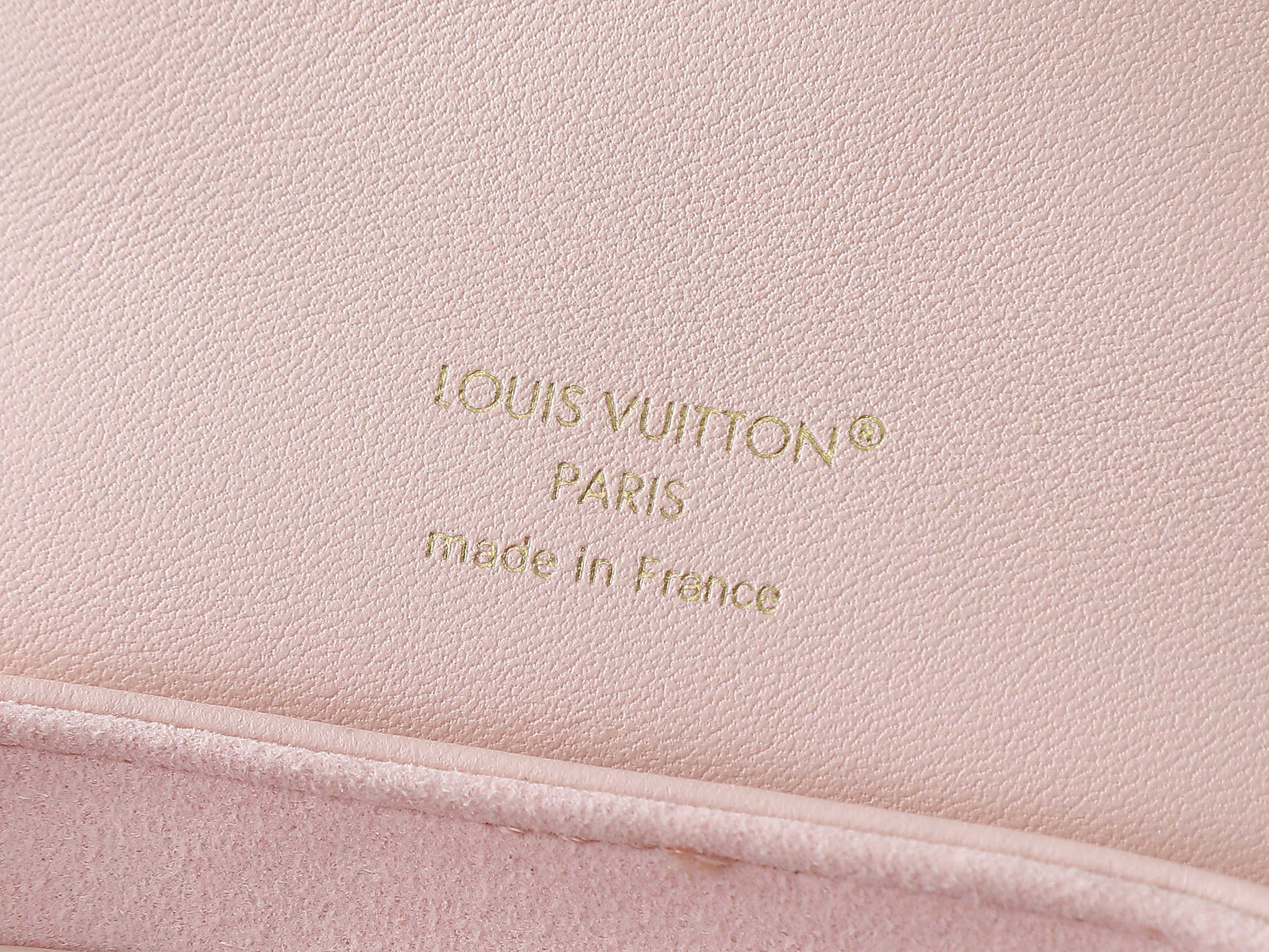 【顶级原单 独家实拍】M13389粉色 全皮压花双肩包 COUSSIN BACKPACK 迷你手袋 M1