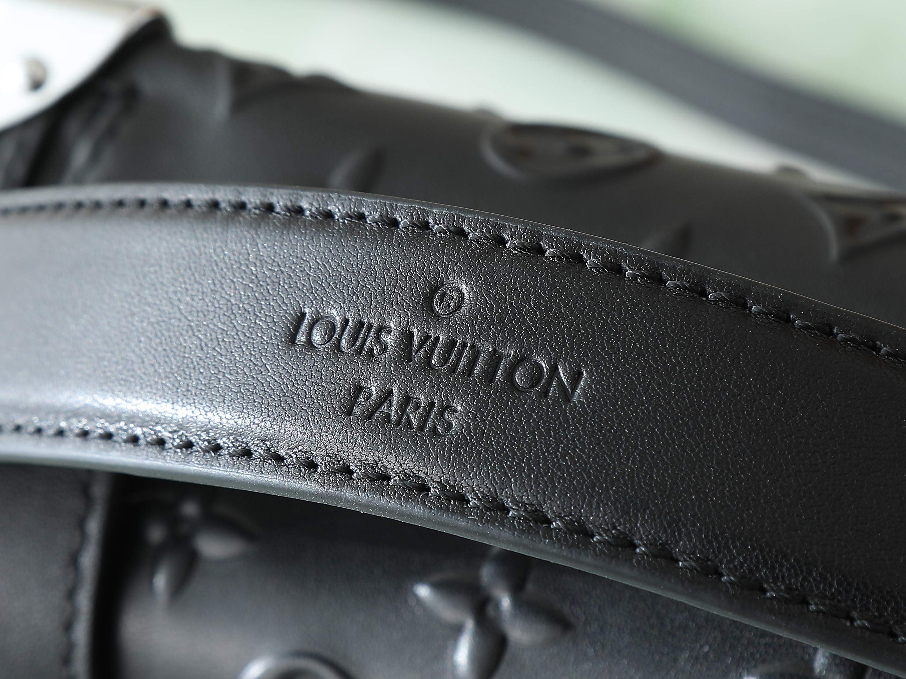 【顶级原单 独家实拍】M14572黑色全皮 软盒子包箱子 Petite Malle 手袋 Nicolas